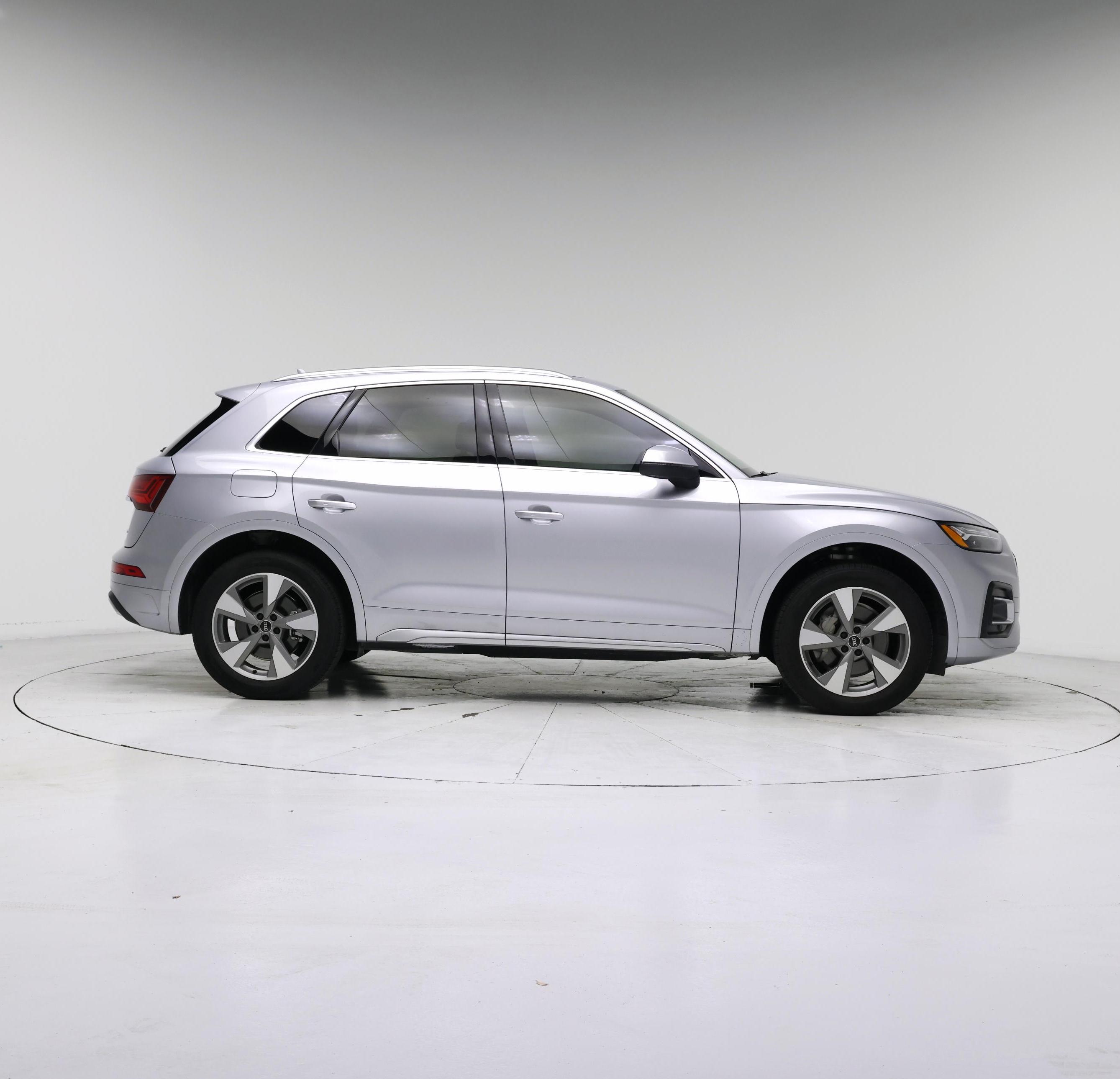 Thumbnail: 2023 Audi Q5 - 7