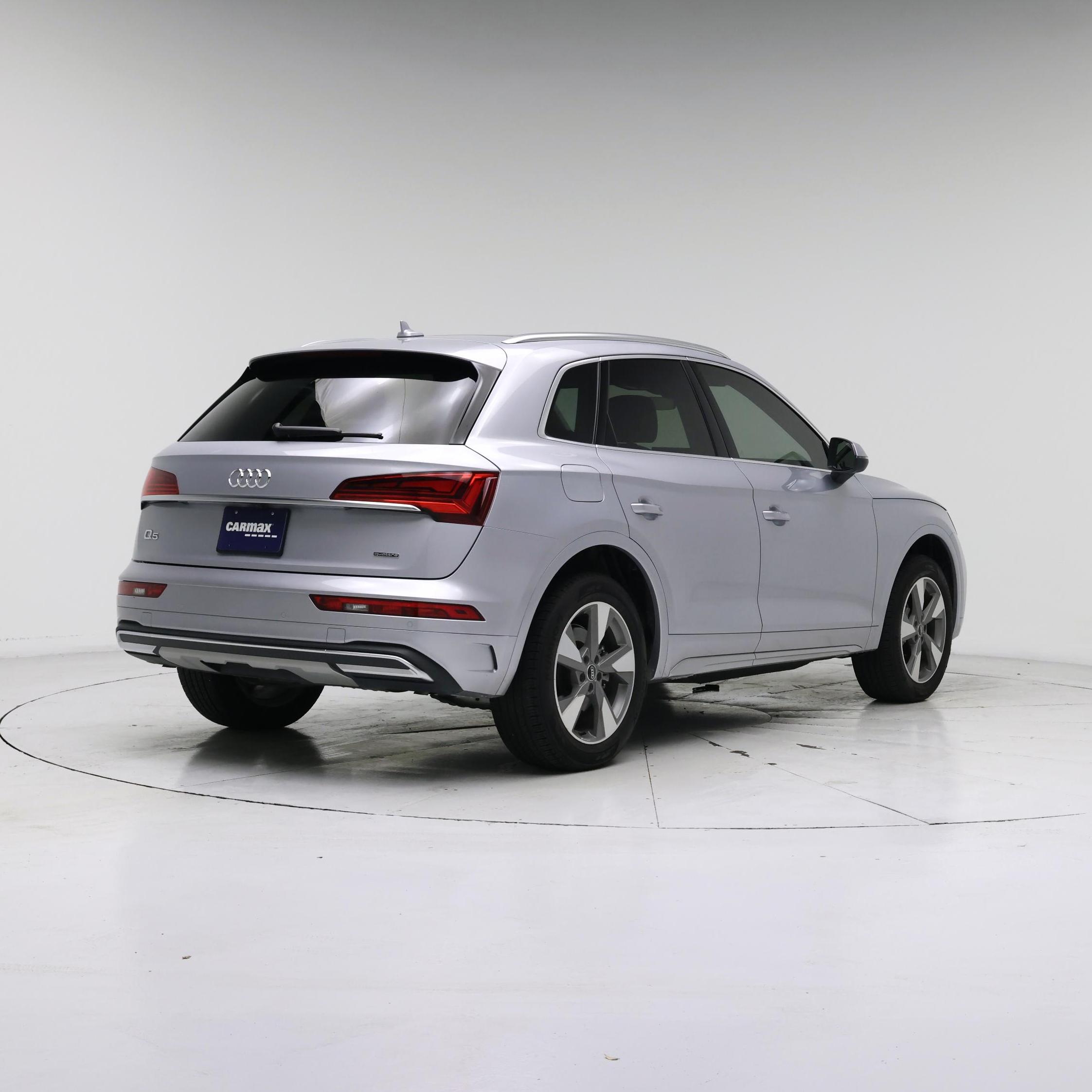 Thumbnail: 2023 Audi Q5 - 8