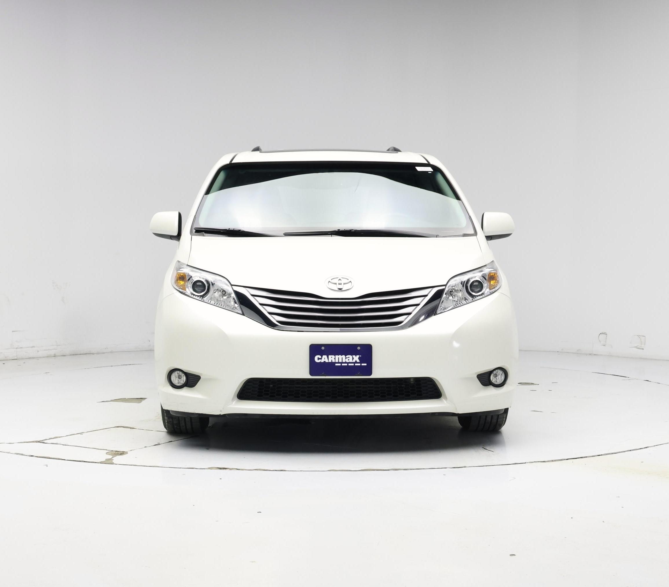 Thumbnail: 2017 Toyota Sienna - 5