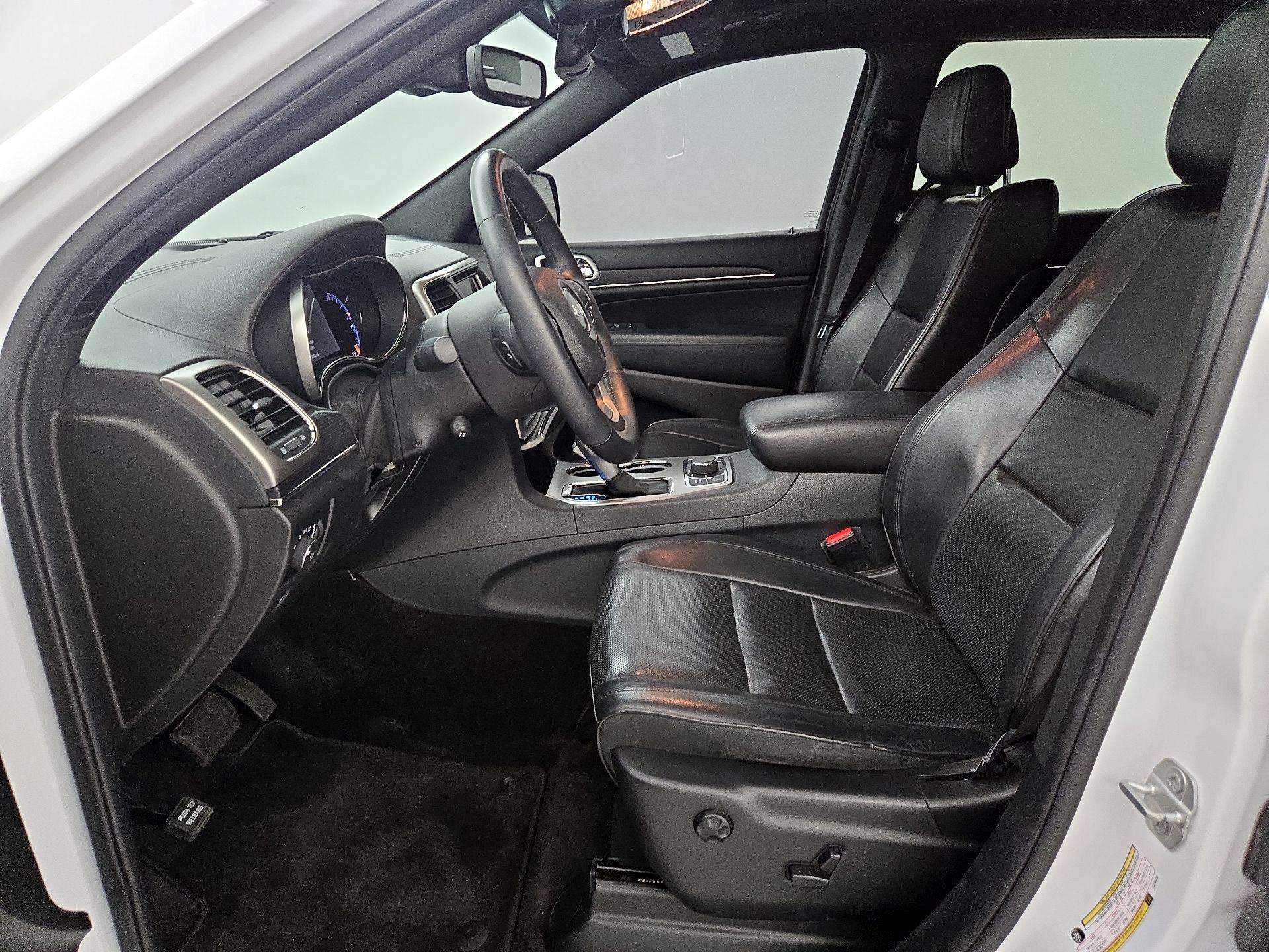 Thumbnail: 2018 Jeep Grand Cherokee - 11