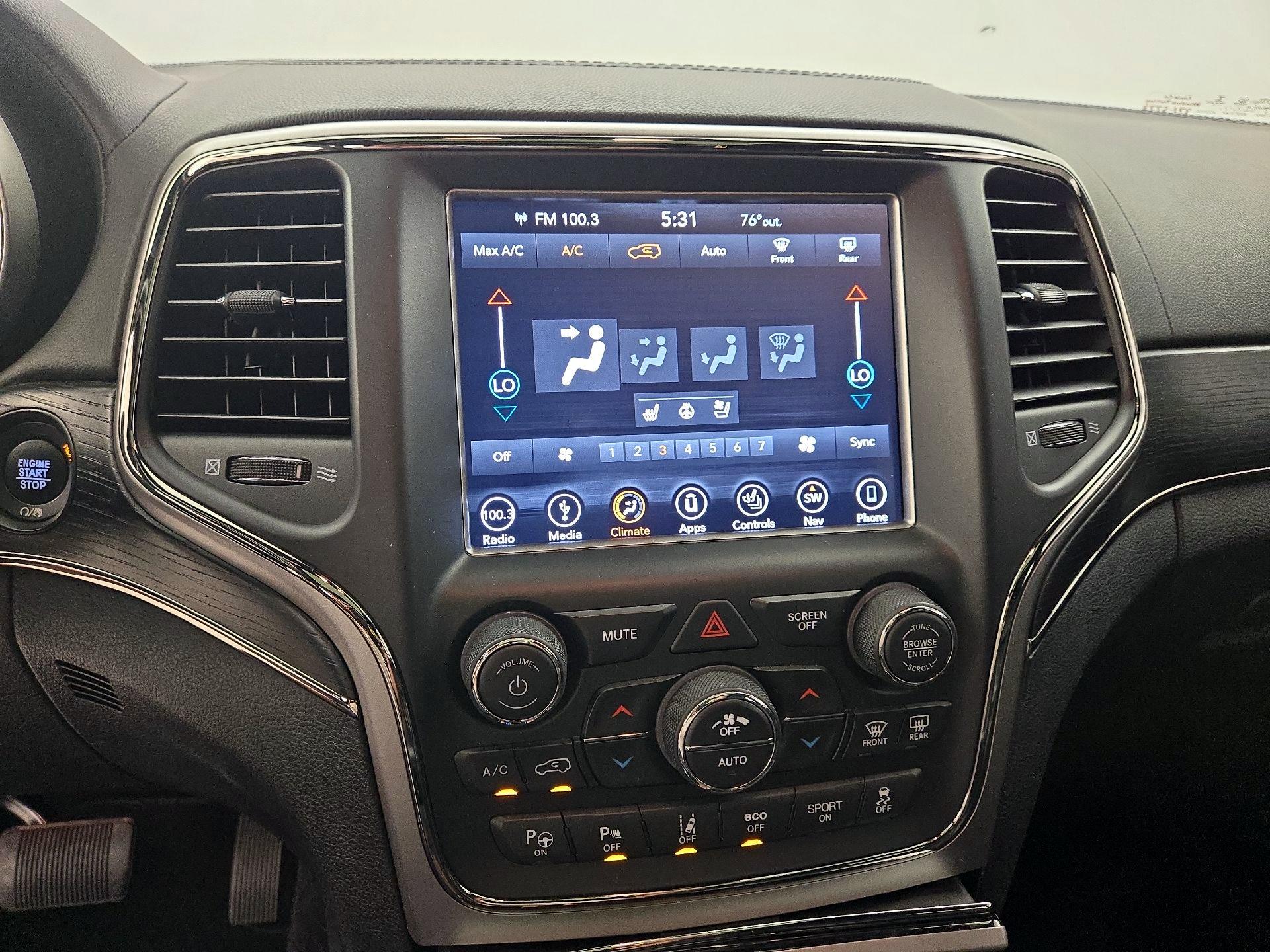 Thumbnail: 2018 Jeep Grand Cherokee - 17