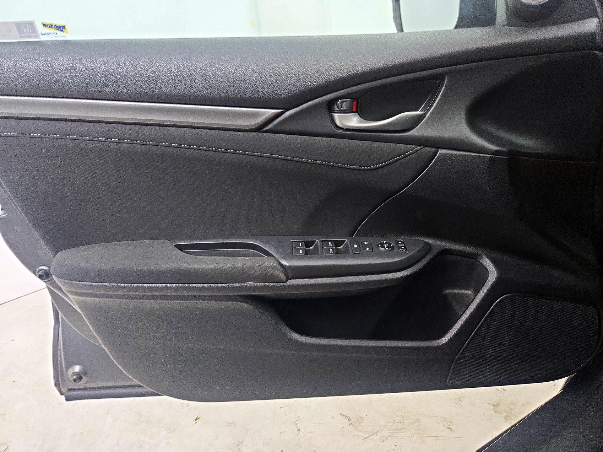 Thumbnail: 2018 Honda Civic - 12
