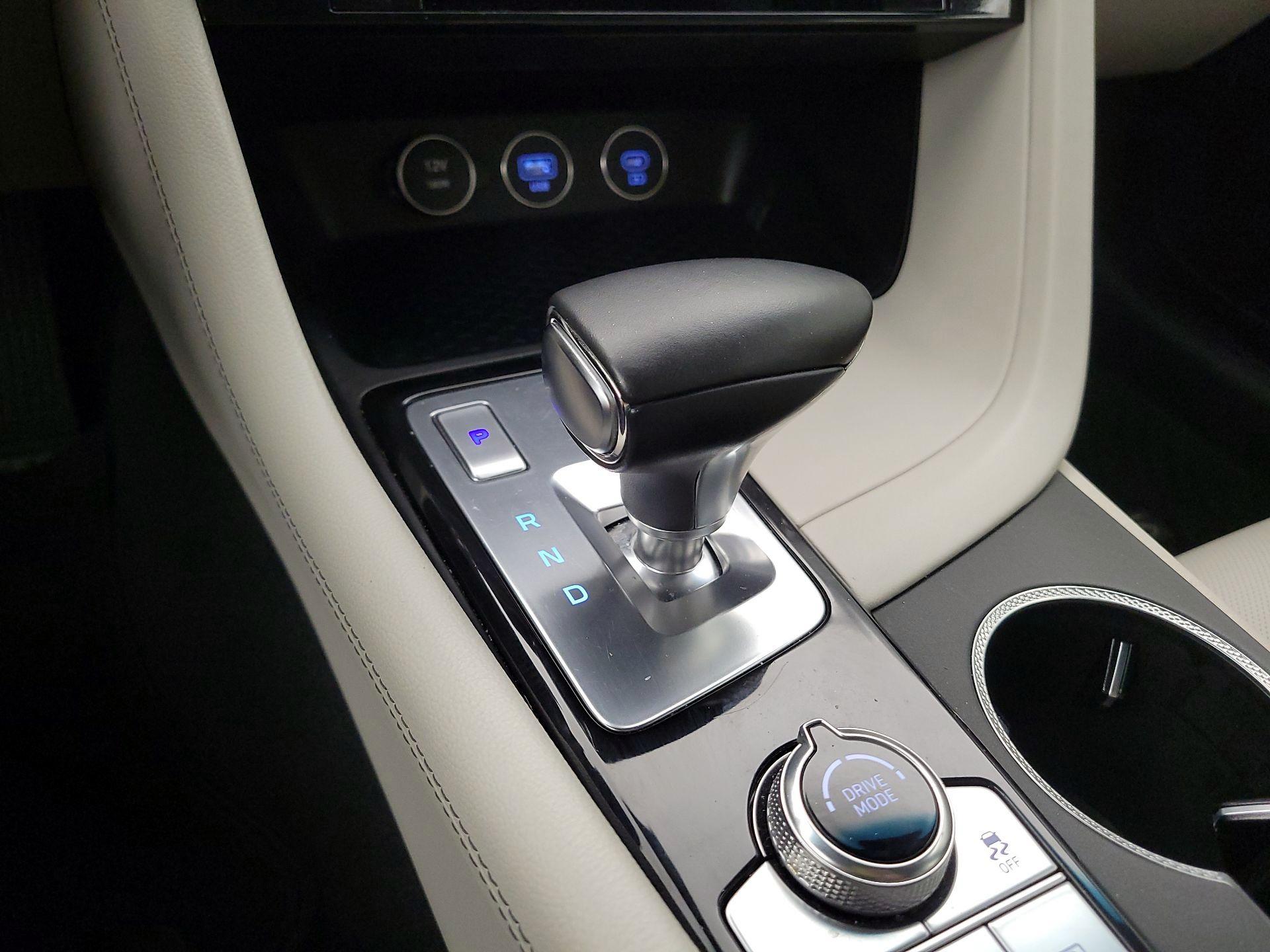 Thumbnail: 2024 Genesis G70 - 18