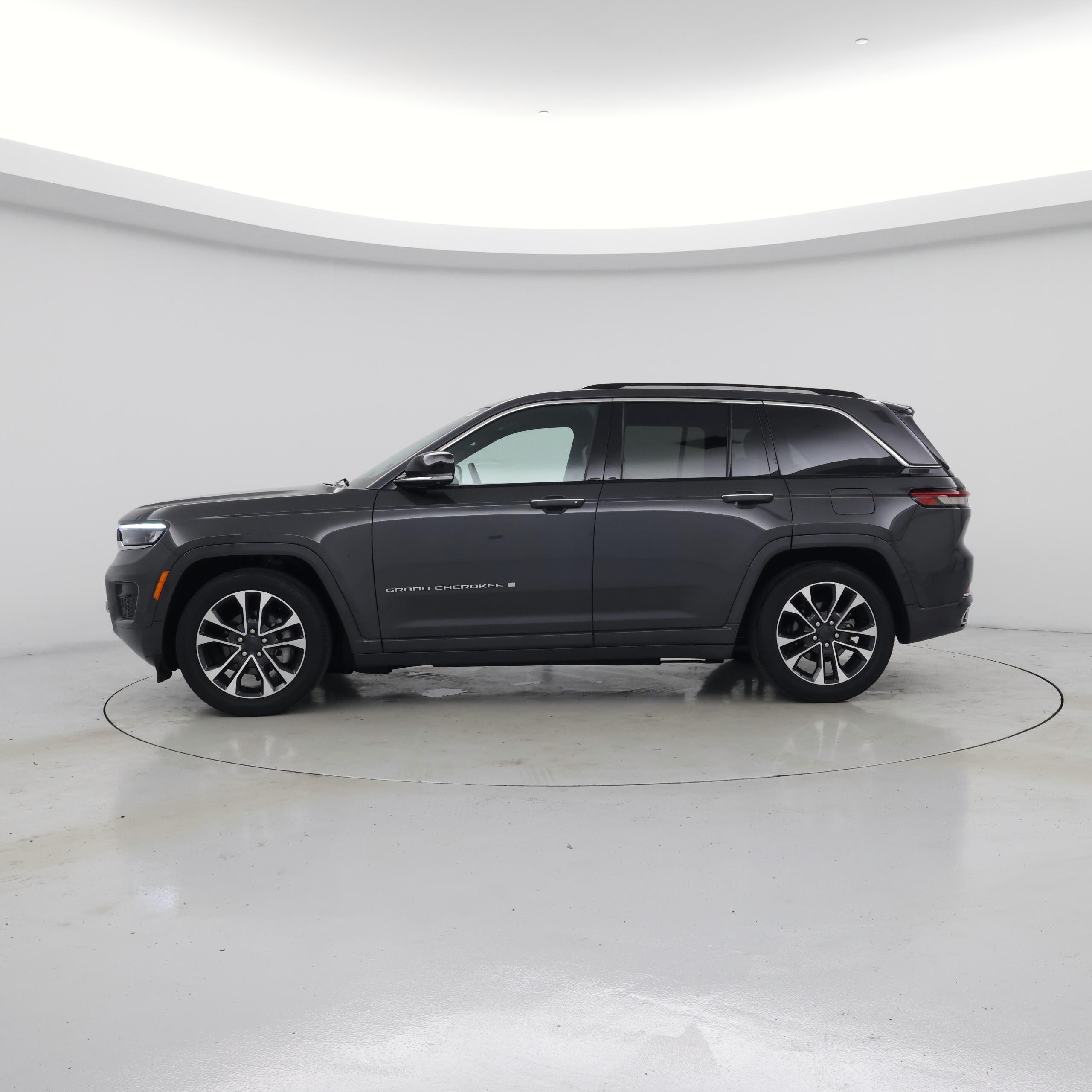 Thumbnail: 2023 Jeep Grand Cherokee - 3