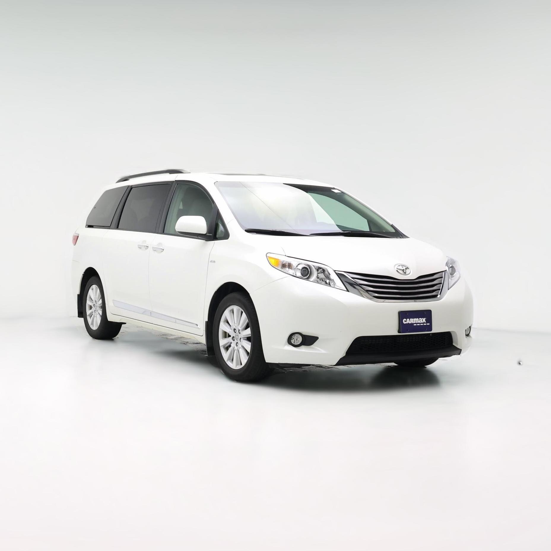 Thumbnail: 2017 Toyota Sienna - 1