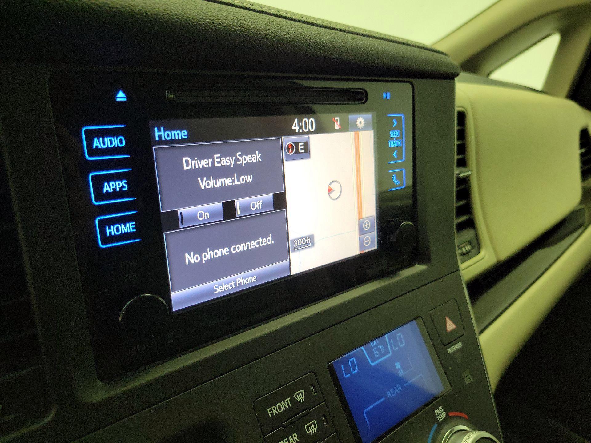 Thumbnail: 2017 Toyota Sienna - 14