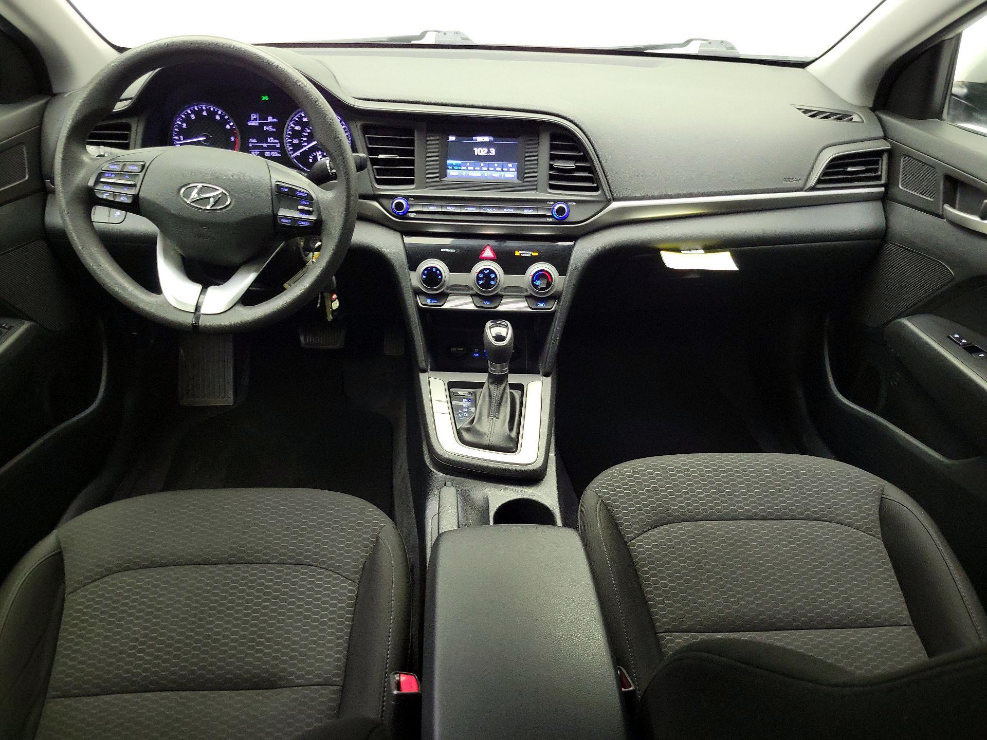 Thumbnail: 2019 Hyundai Elantra - 9