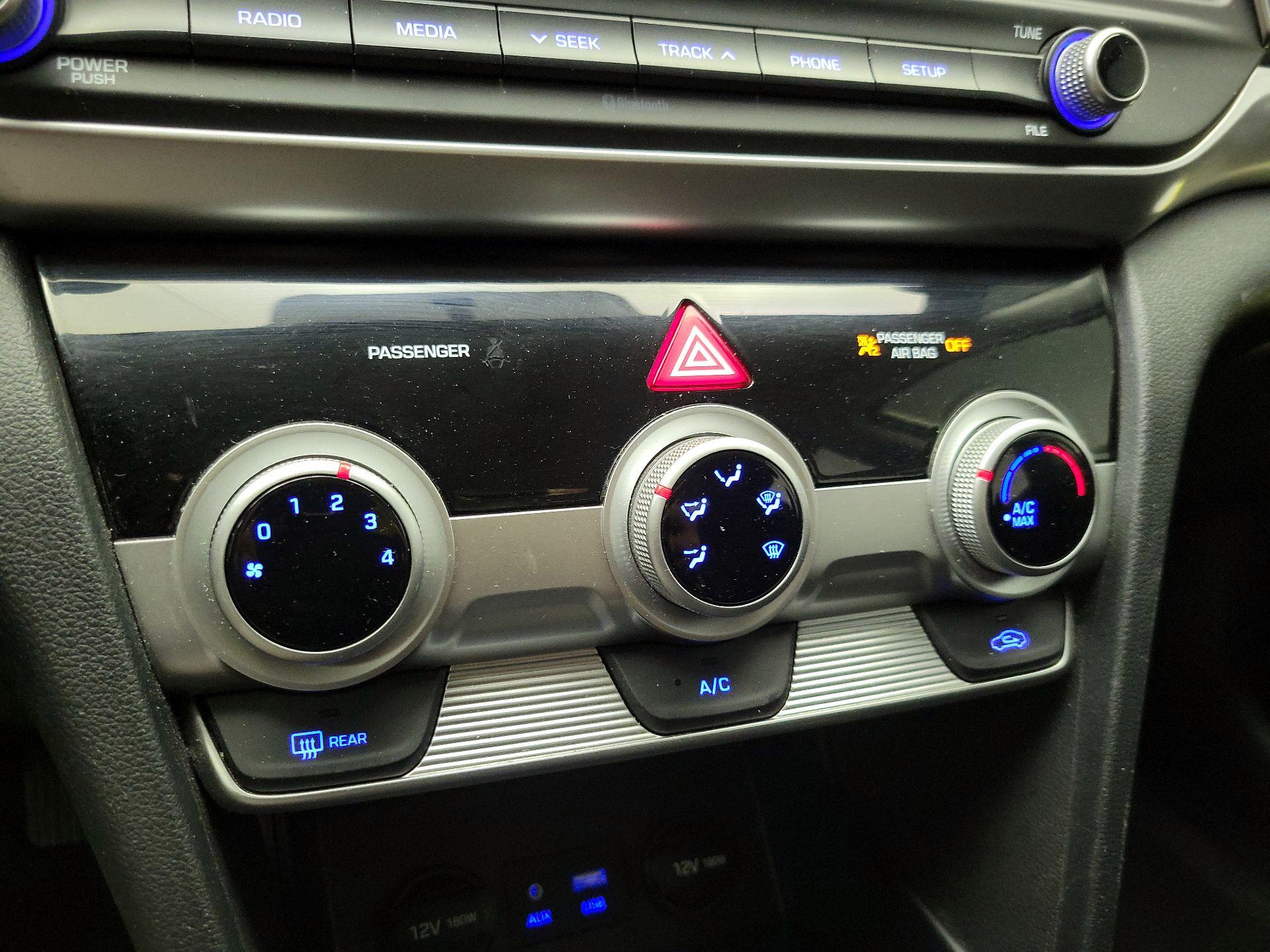 Thumbnail: 2019 Hyundai Elantra - 16