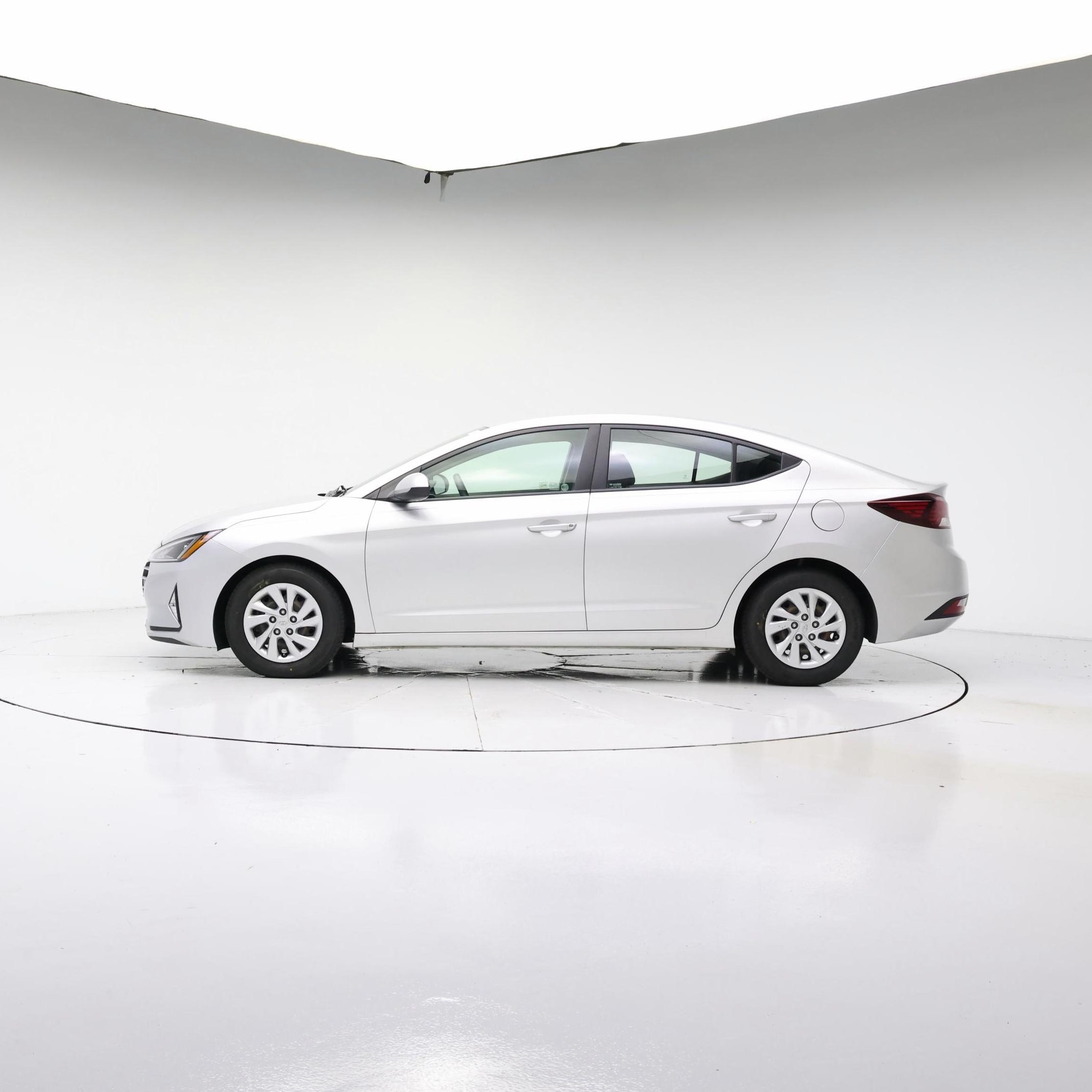 Thumbnail: 2019 Hyundai Elantra - 3