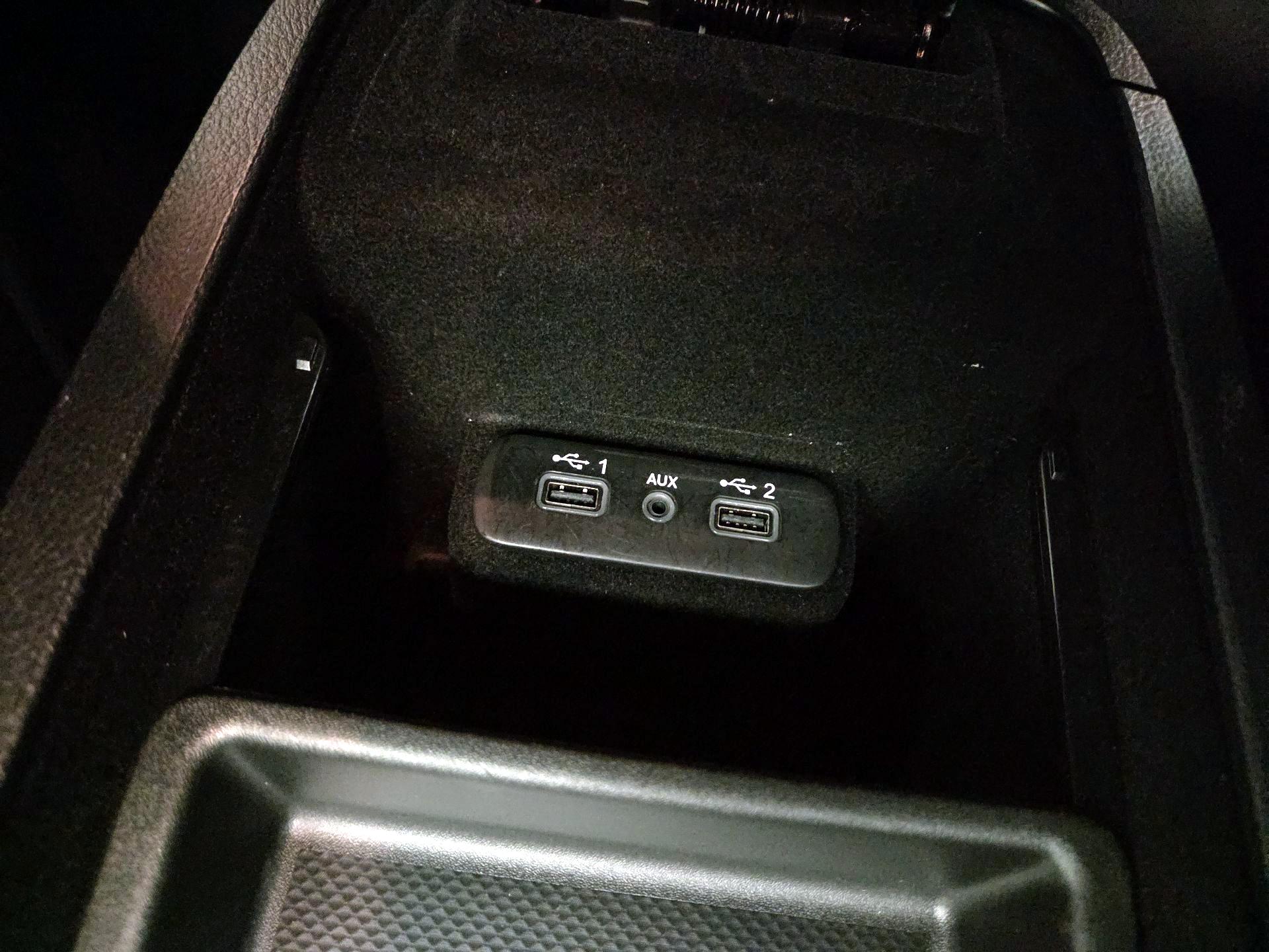 Thumbnail: 2021 Dodge Charger - 18