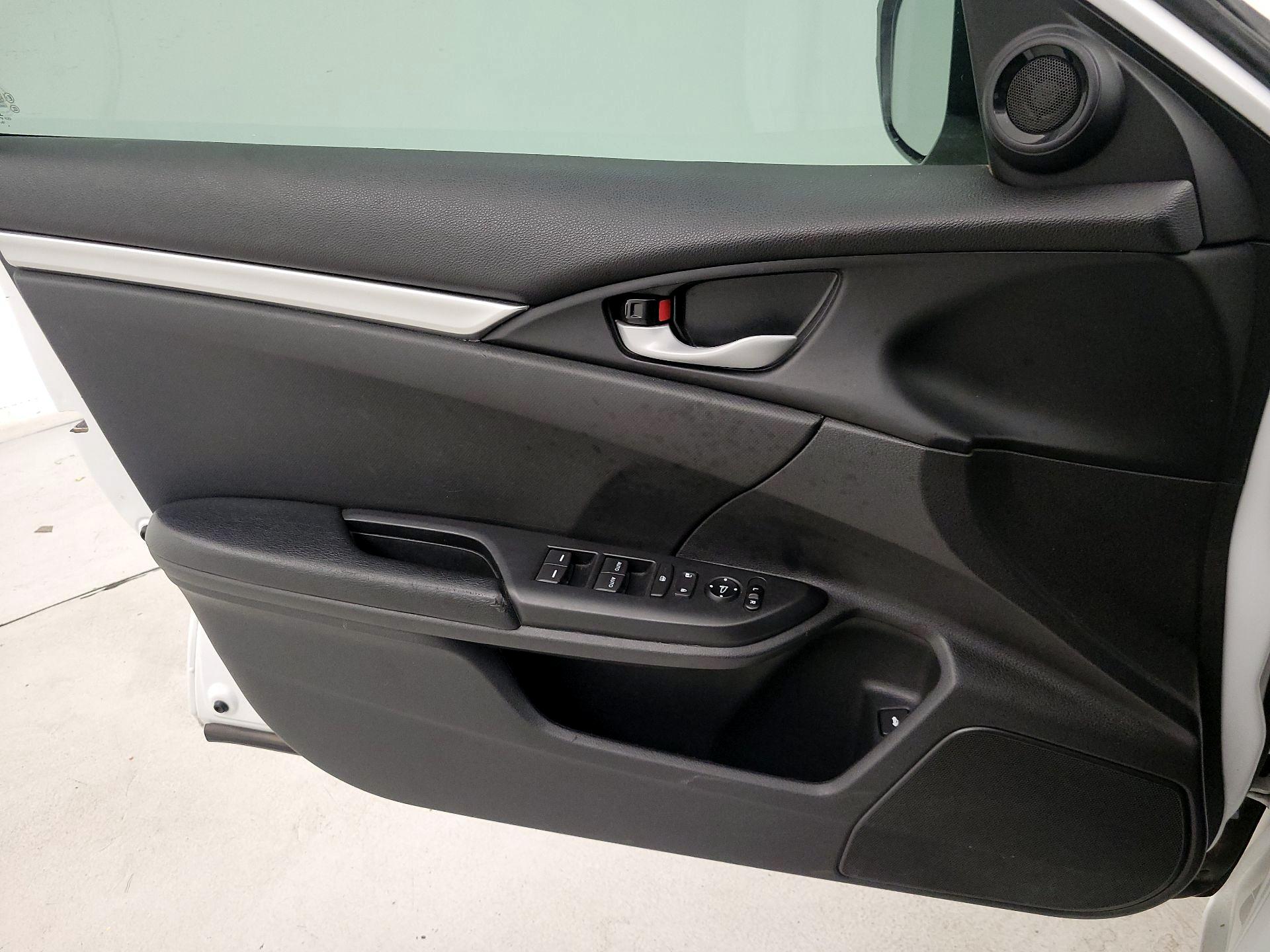 Thumbnail: 2019 Honda Civic - 12