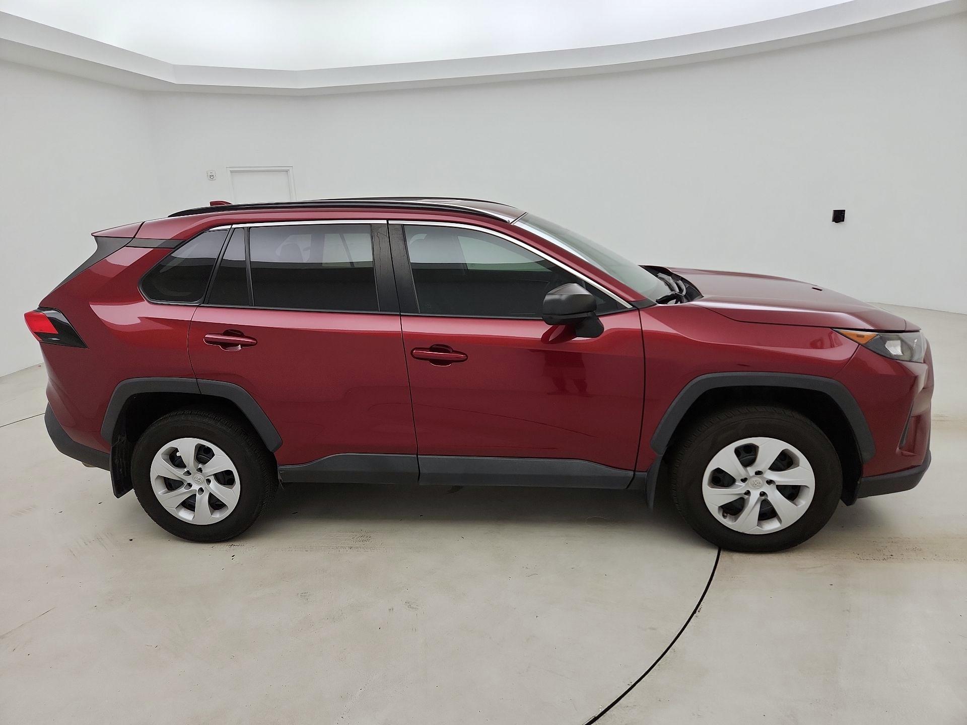 Thumbnail: 2020 Toyota RAV4 - 4