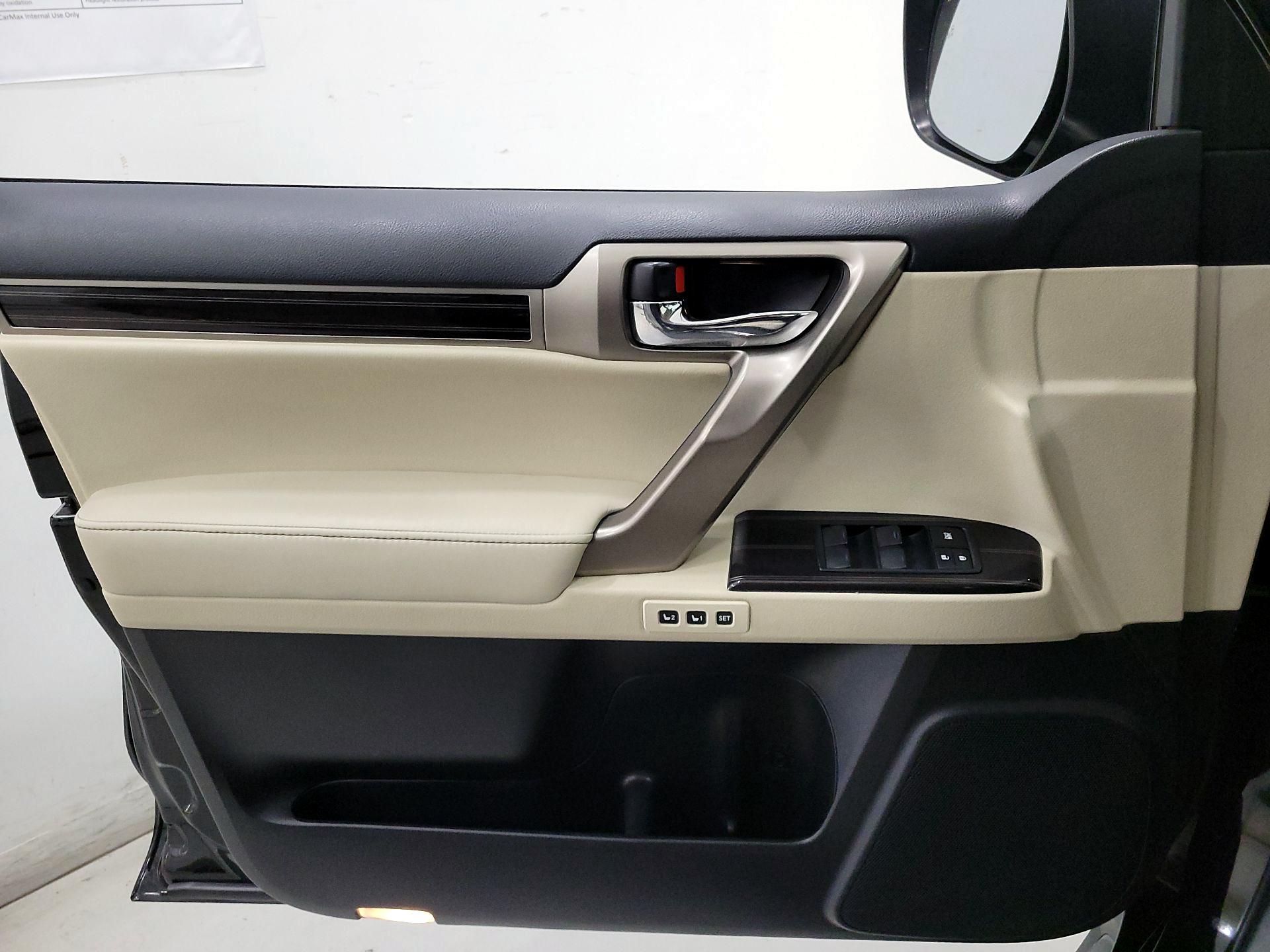 Thumbnail: 2020 Lexus GX - 10