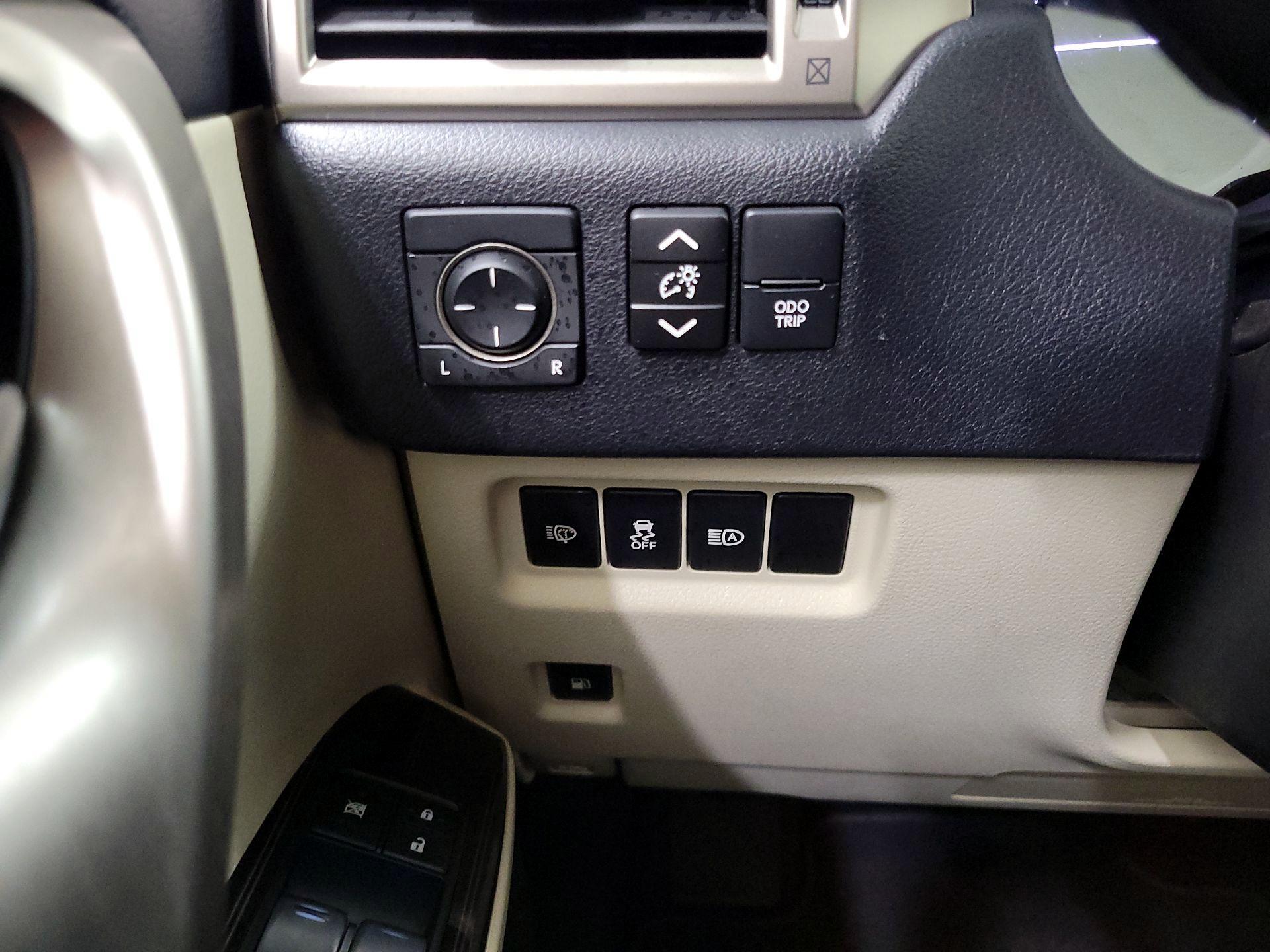 Thumbnail: 2020 Lexus GX - 11