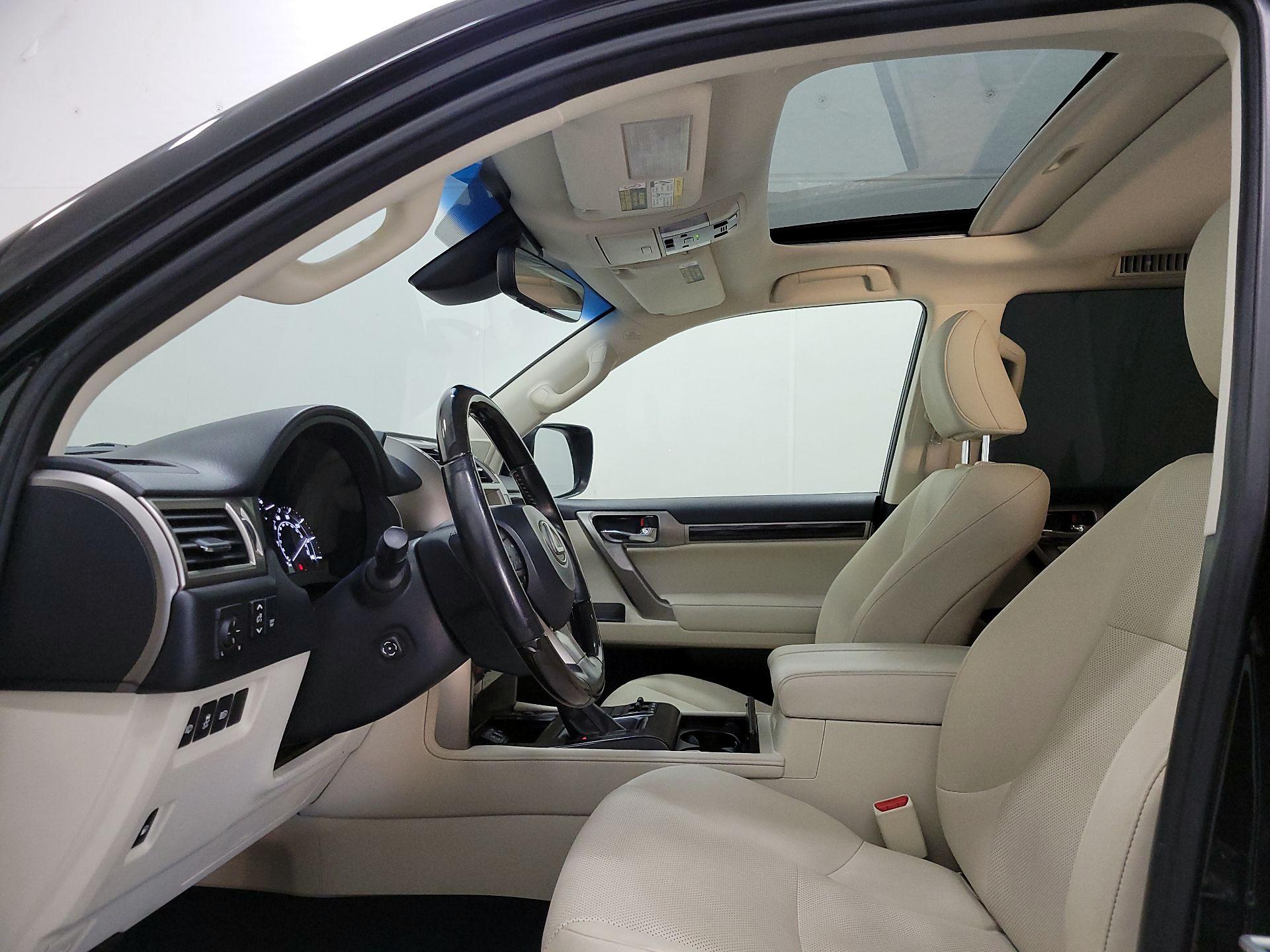 Thumbnail: 2020 Lexus GX - 18