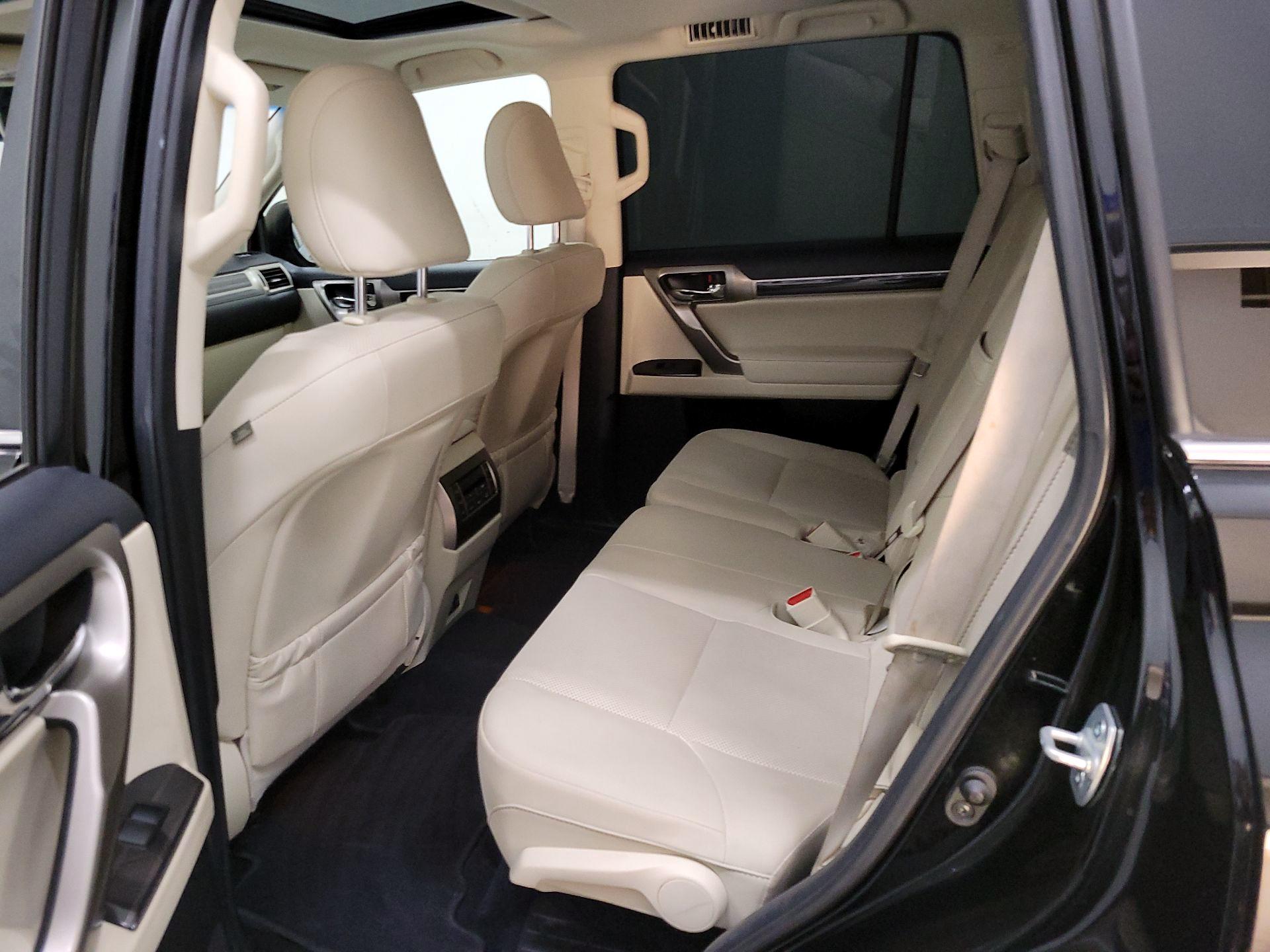 Thumbnail: 2020 Lexus GX - 19