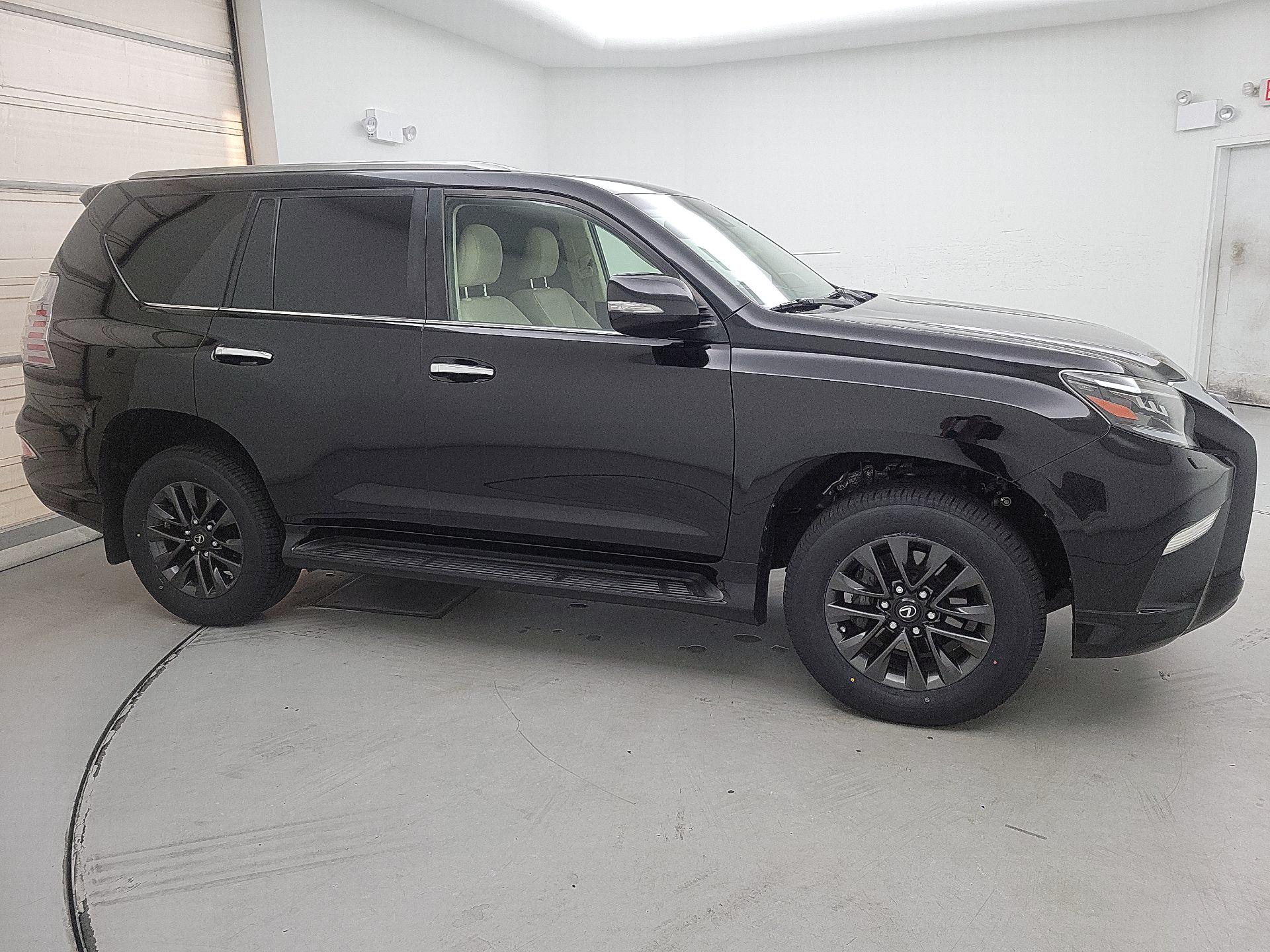 Thumbnail: 2020 Lexus GX - 4