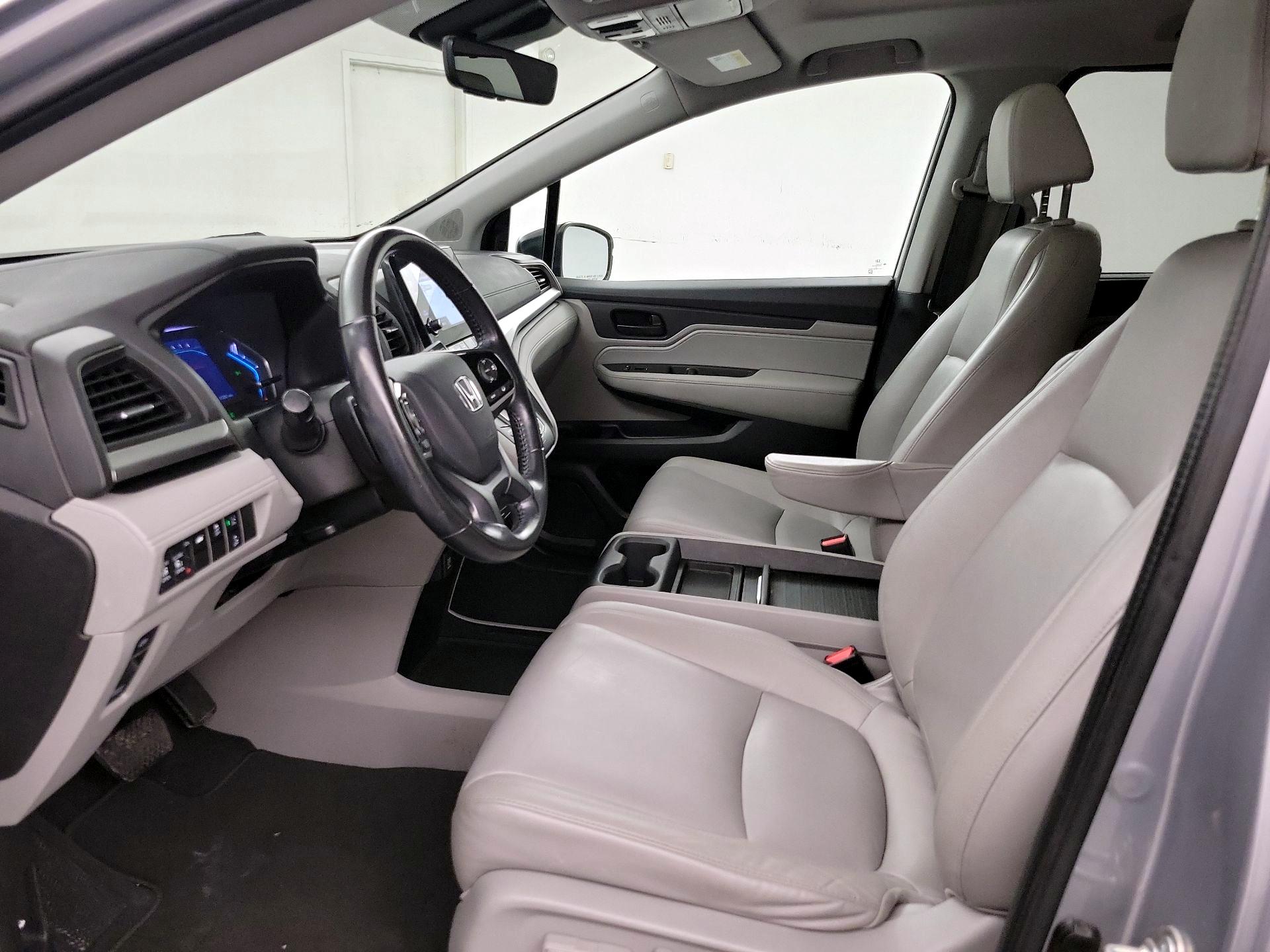 Thumbnail: 2018 Honda Odyssey - 11