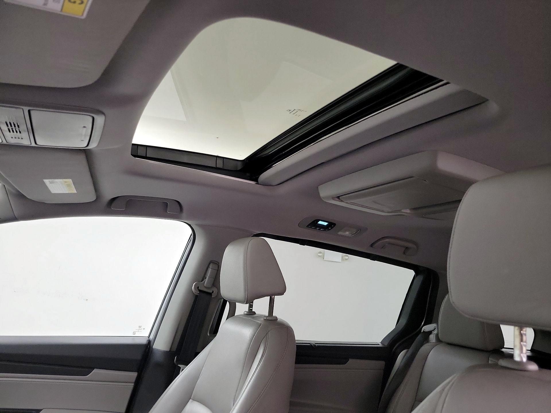 Thumbnail: 2018 Honda Odyssey - 20