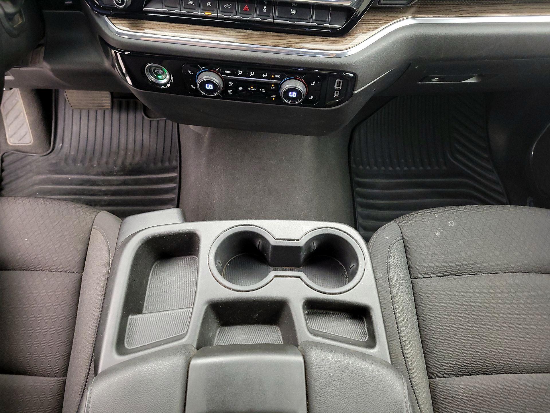 Thumbnail: 2024 Chevrolet Silverado 1500 - 18