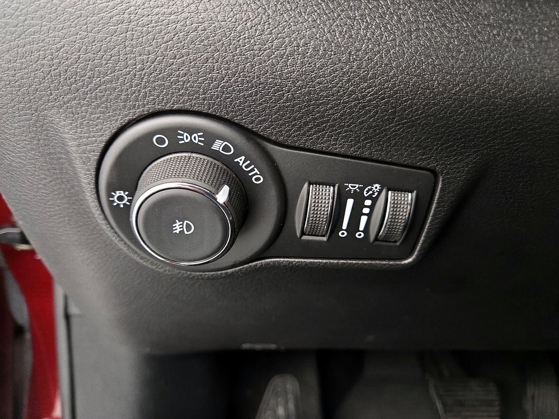 Thumbnail: 2022 Jeep Compass - 13