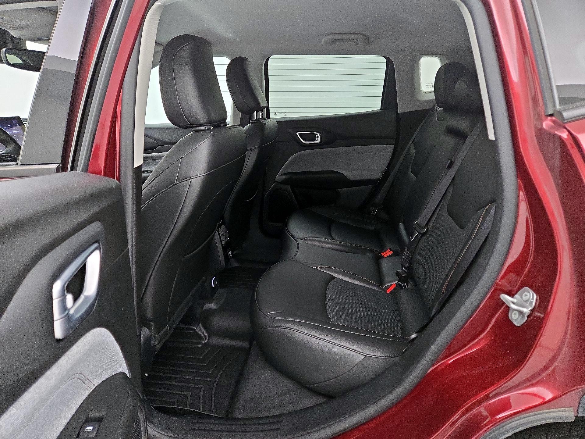 Thumbnail: 2022 Jeep Compass - 19