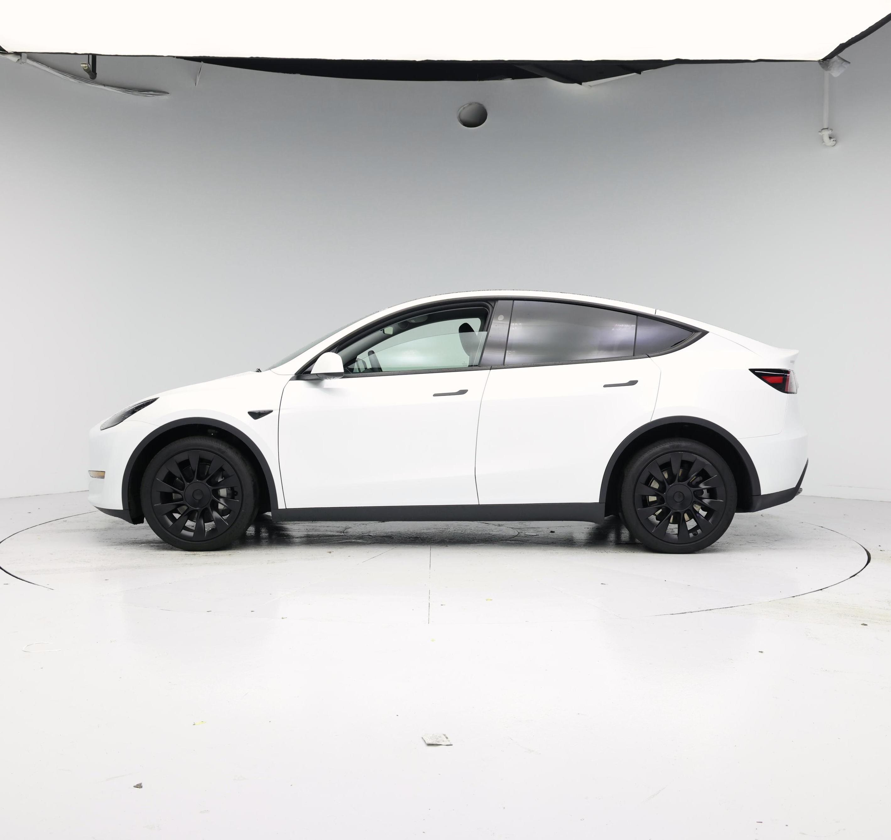 Thumbnail: 2023 Tesla Model Y - 3