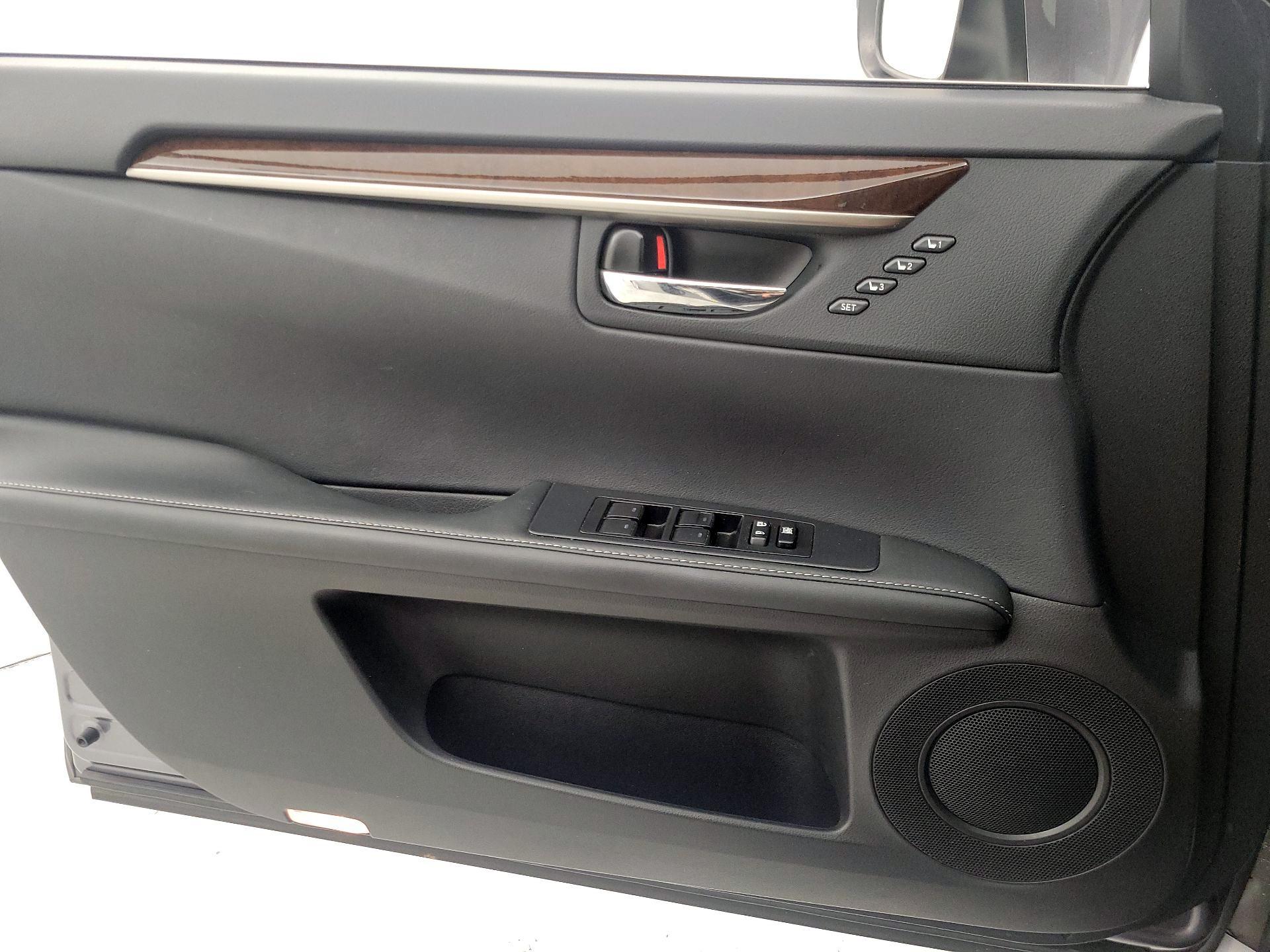 Thumbnail: 2015 Lexus ES - 12