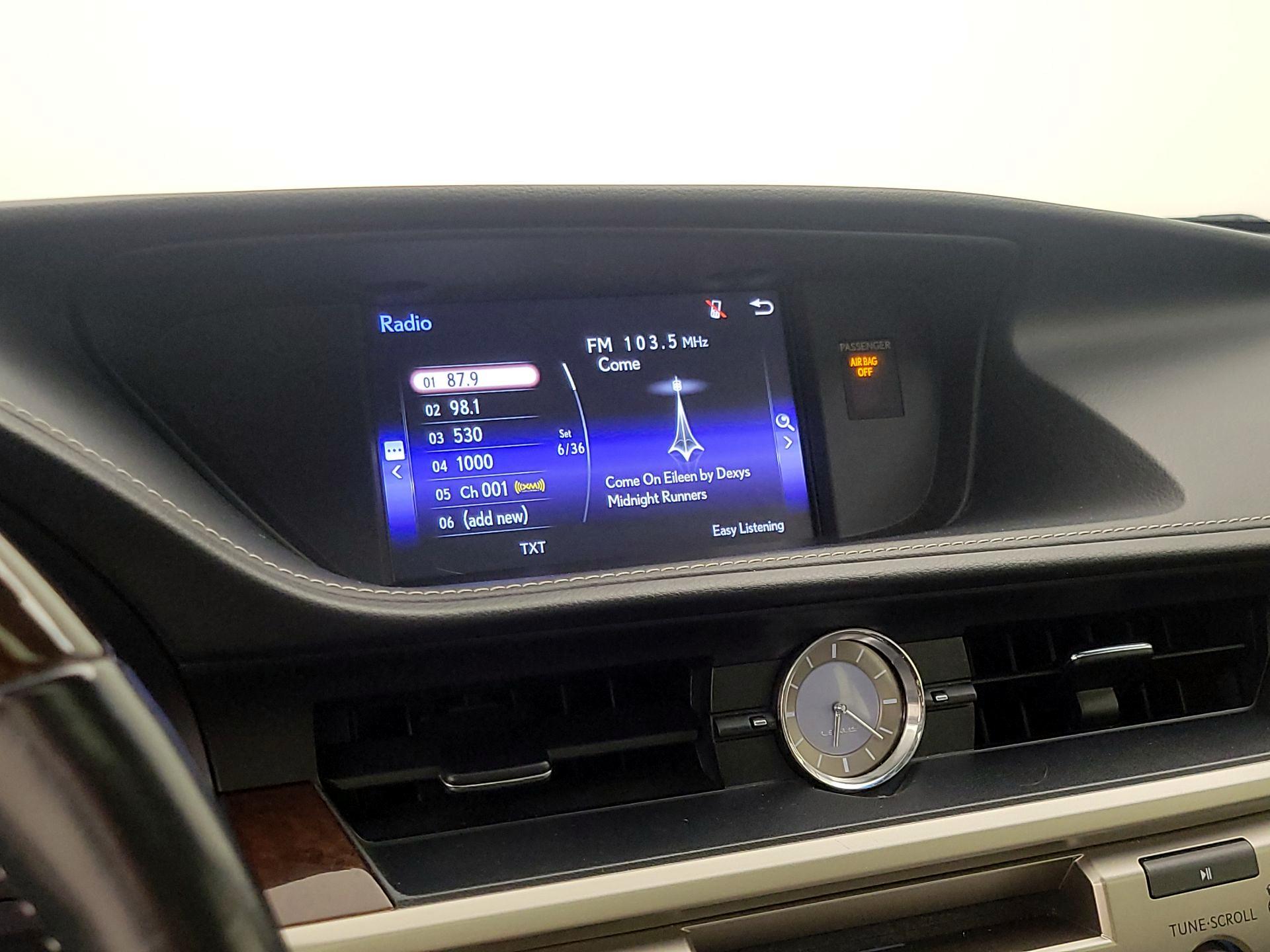 Thumbnail: 2015 Lexus ES - 15
