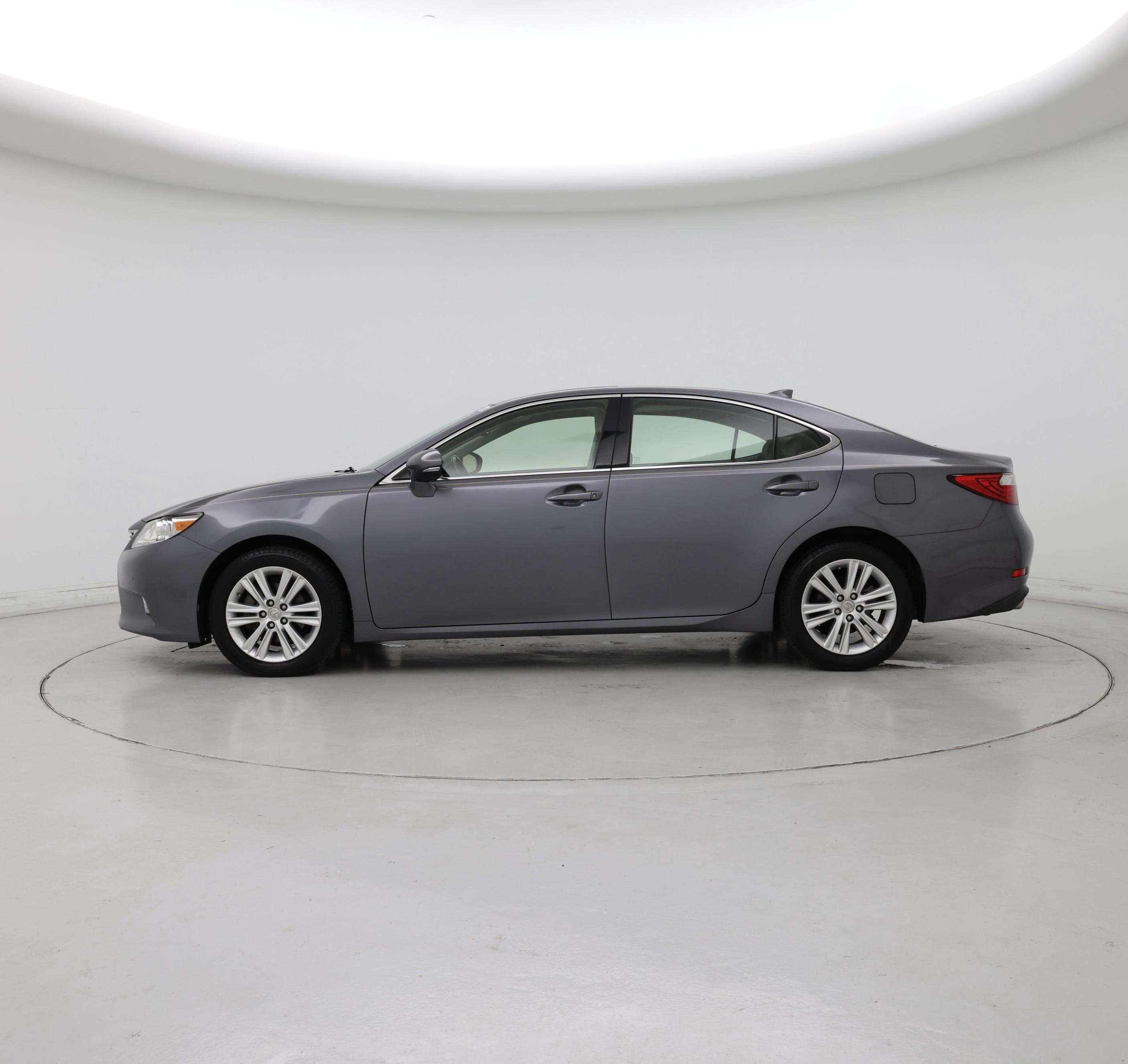 Thumbnail: 2015 Lexus ES - 3