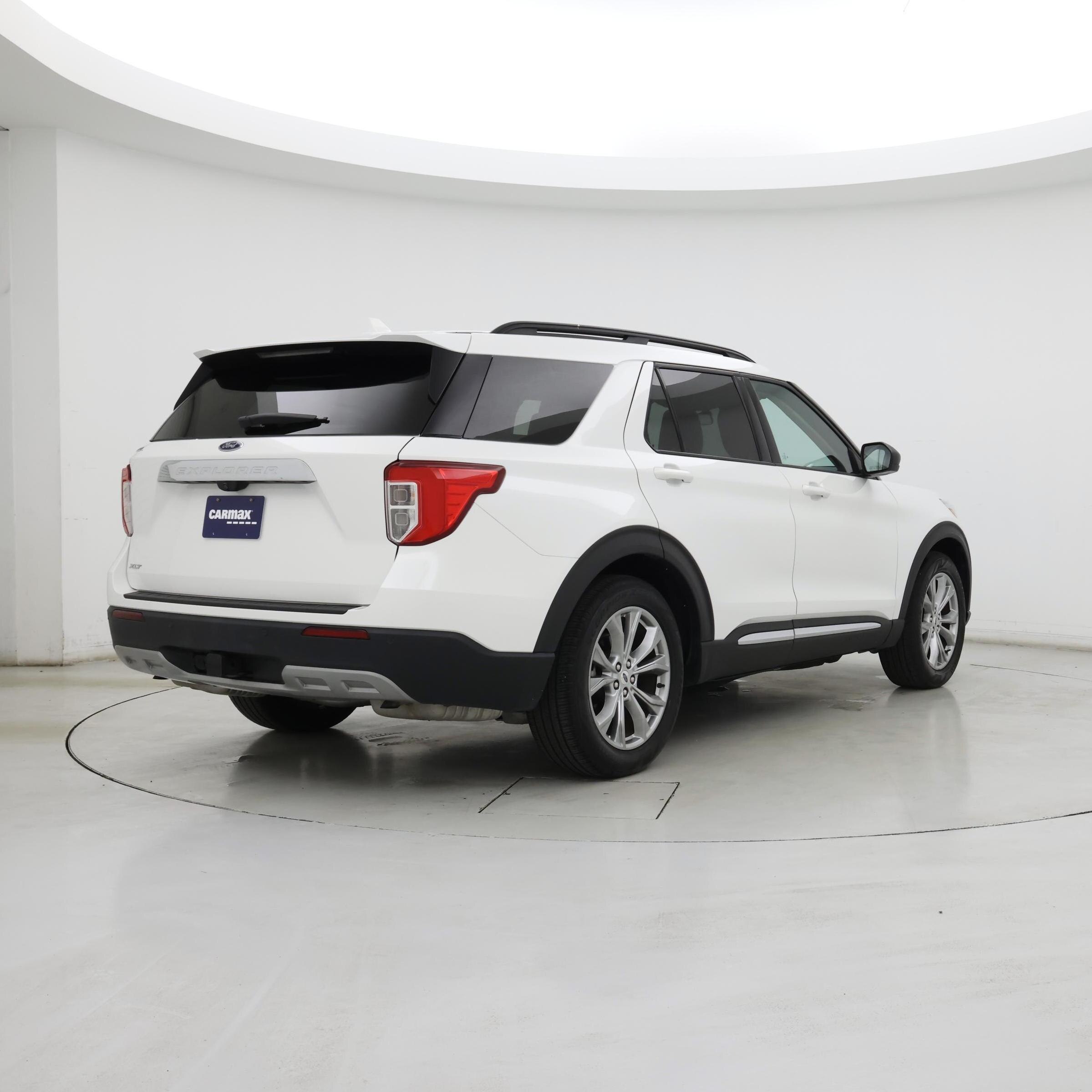 Thumbnail: 2020 Ford Explorer - 8