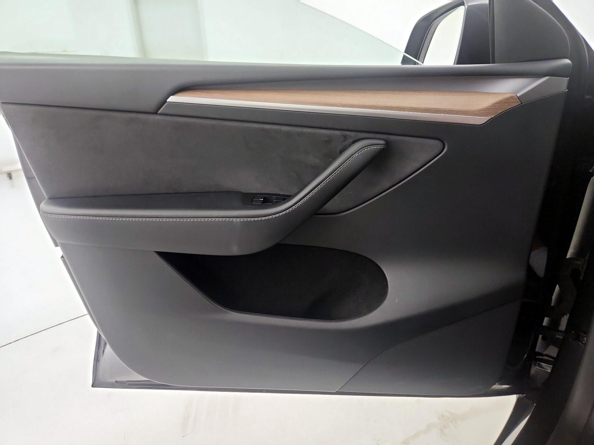 Thumbnail: 2024 Tesla Model Y - 12