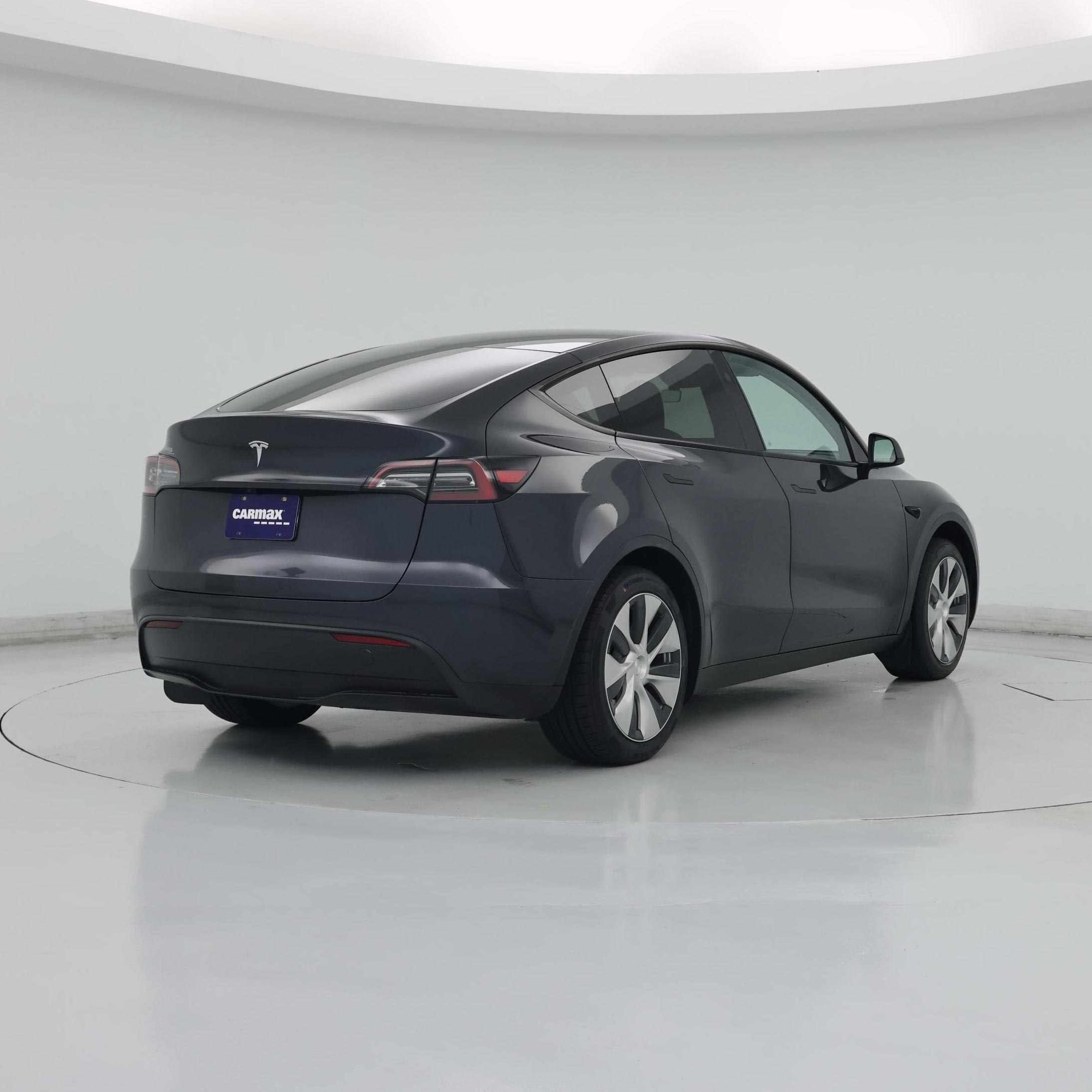 Thumbnail: 2024 Tesla Model Y - 8
