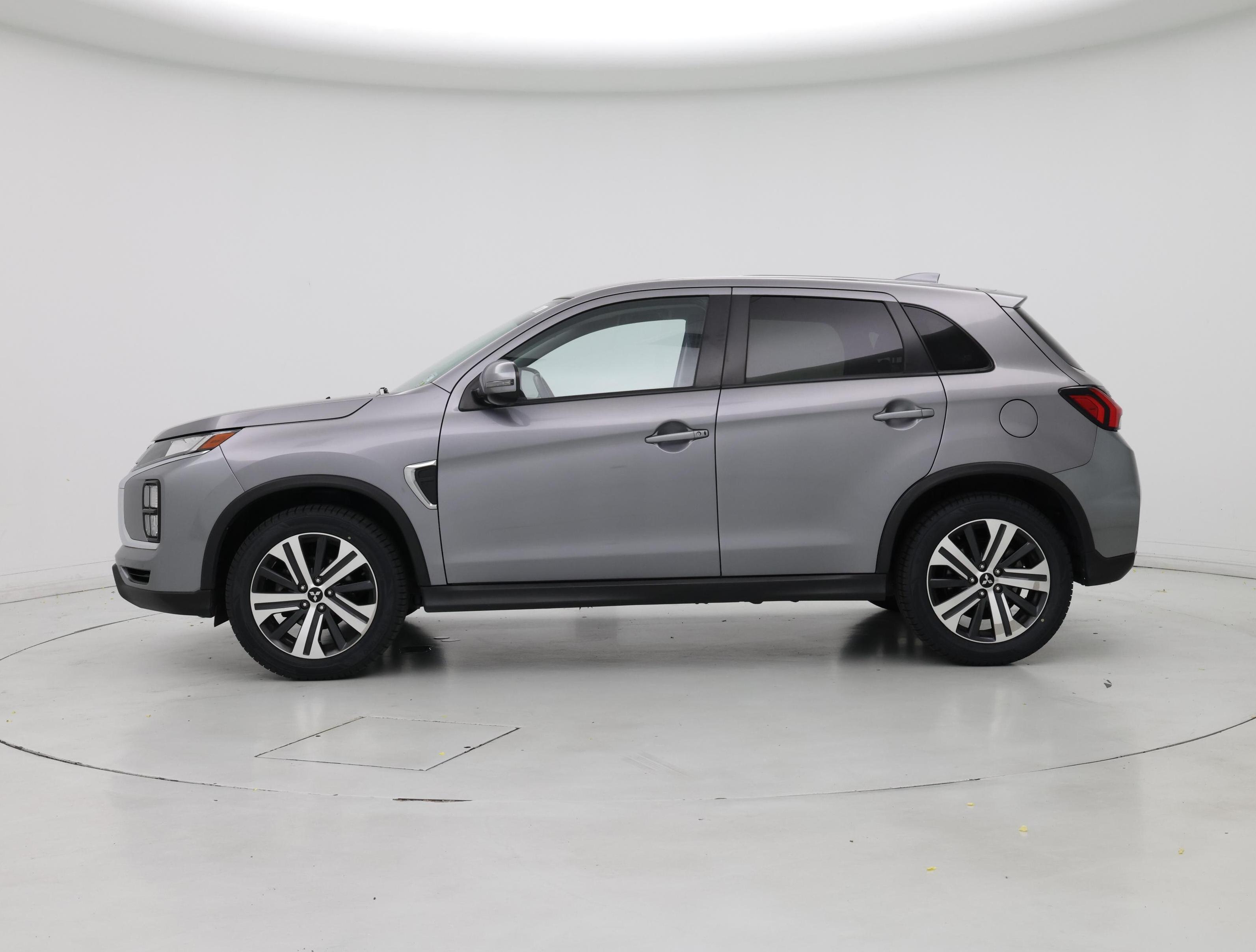 Thumbnail: 2020 Mitsubishi Outlander Sport - 3