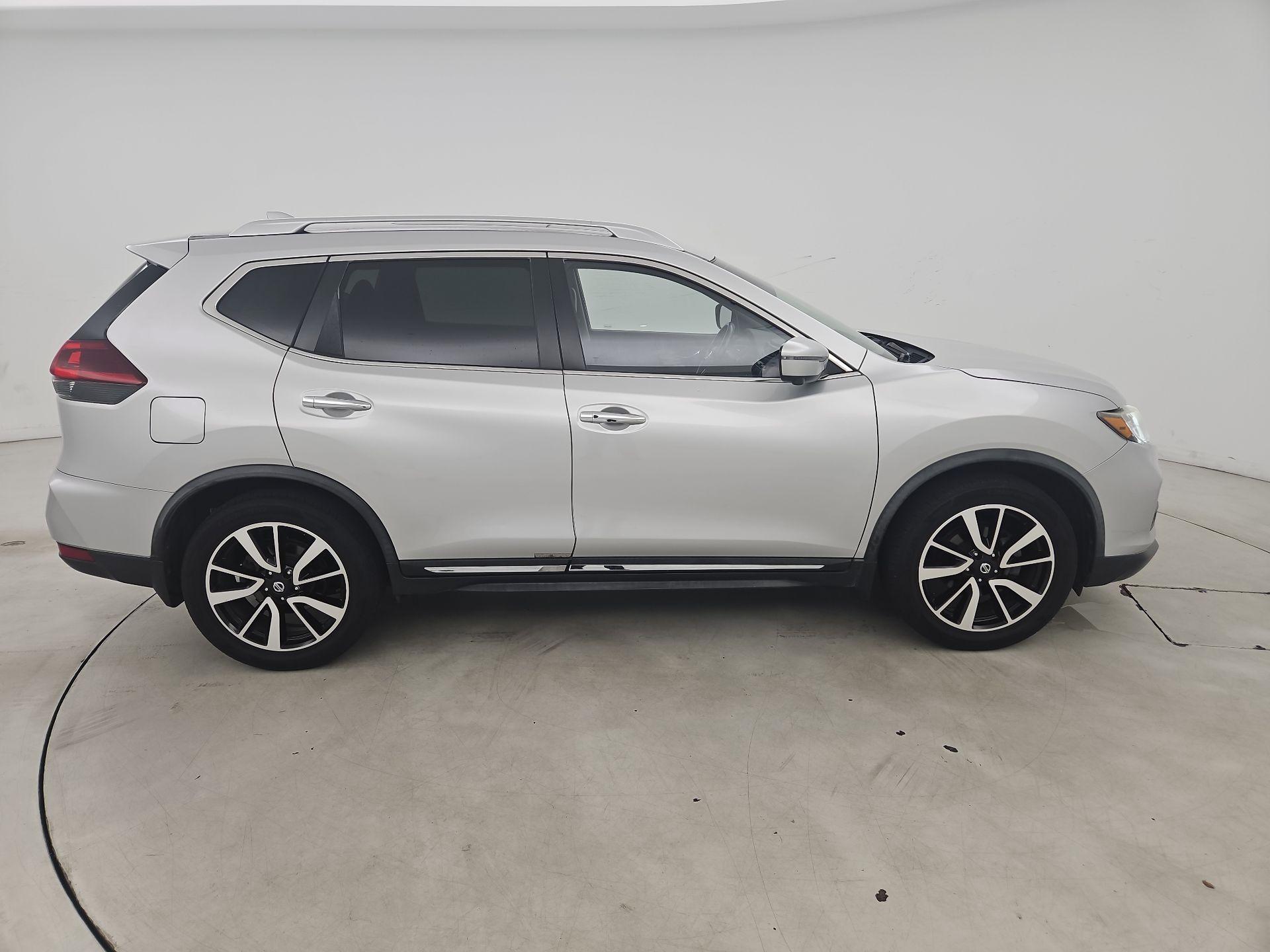 Thumbnail: 2018 Nissan Rogue - 4