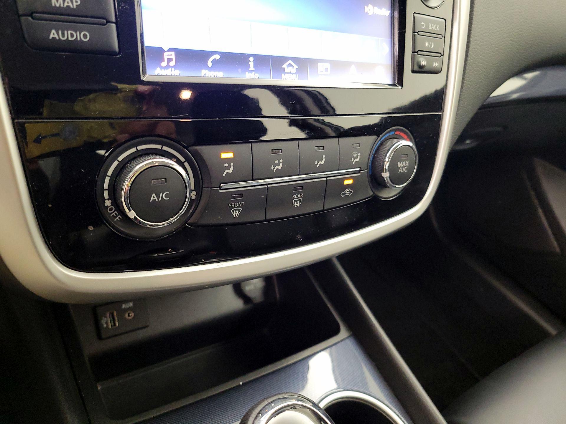 Thumbnail: 2018 Nissan Altima - 17
