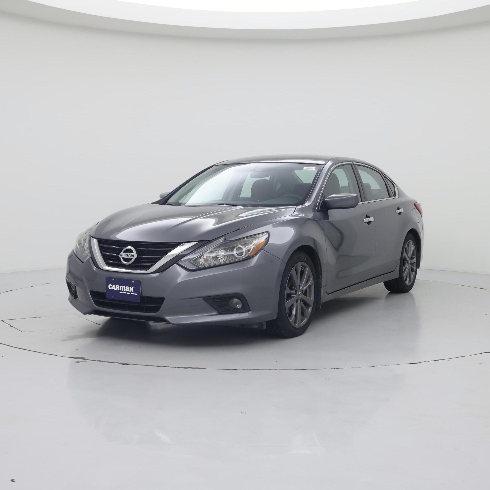 Thumbnail: 2018 Nissan Altima - 4