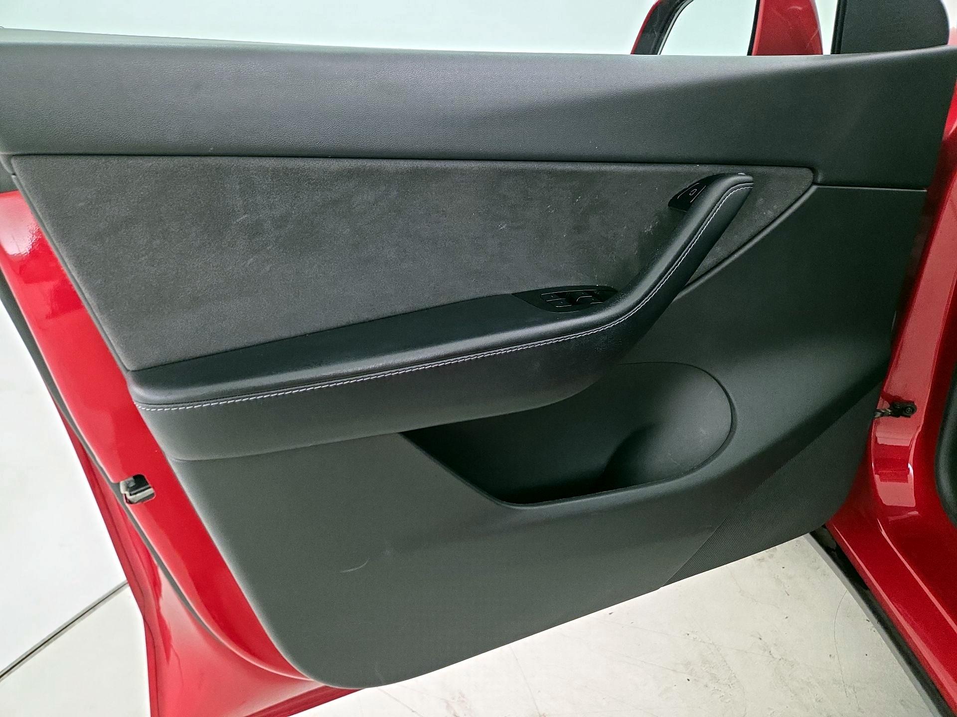 Thumbnail: 2020 Tesla Model Y - 12