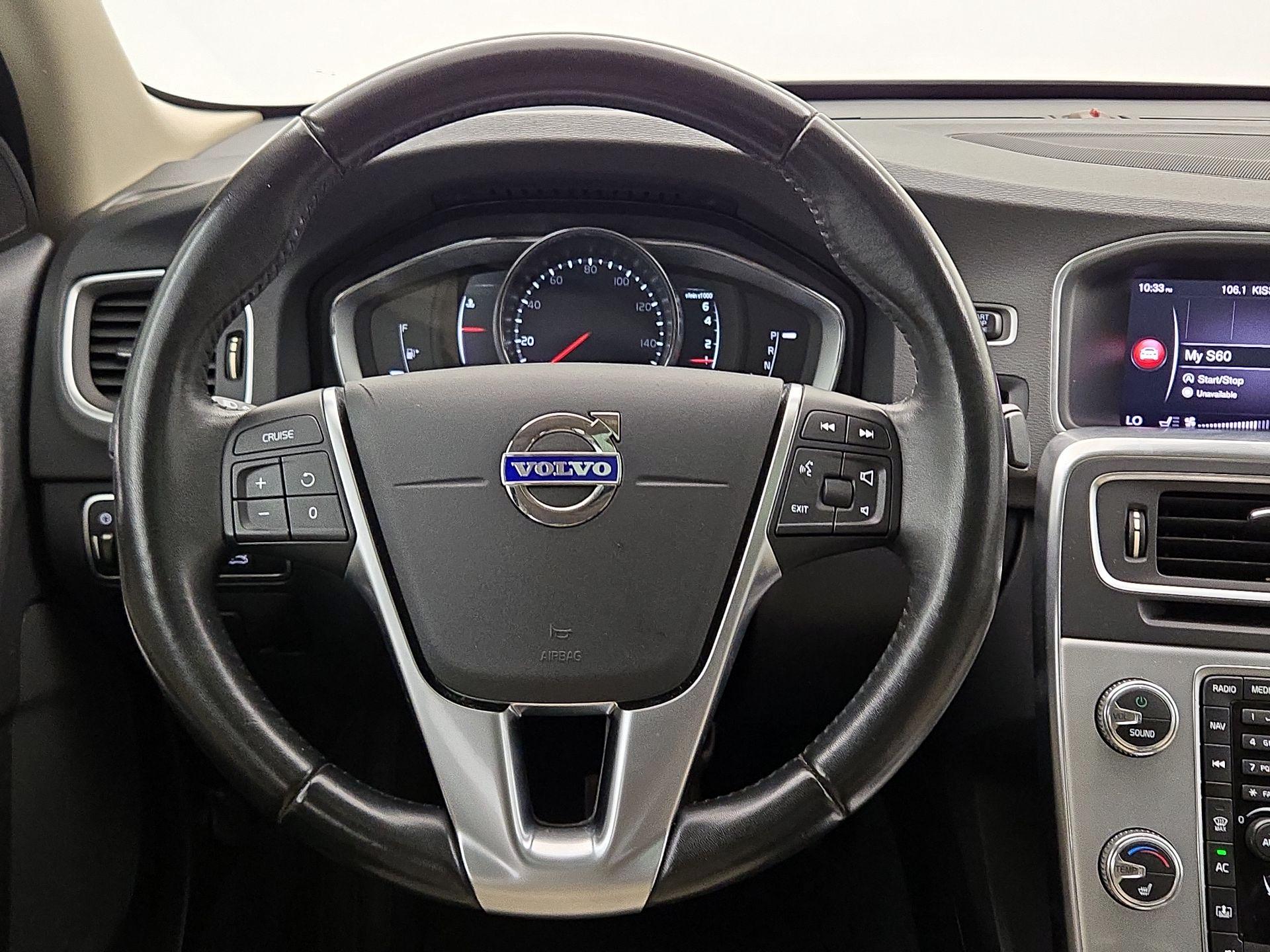 Thumbnail: 2018 Volvo S60 - 10