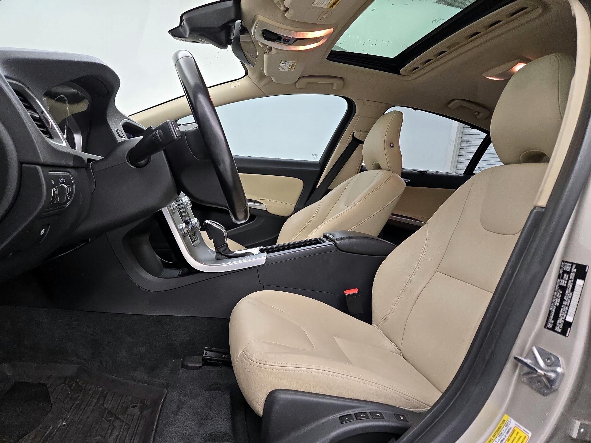Thumbnail: 2018 Volvo S60 - 11