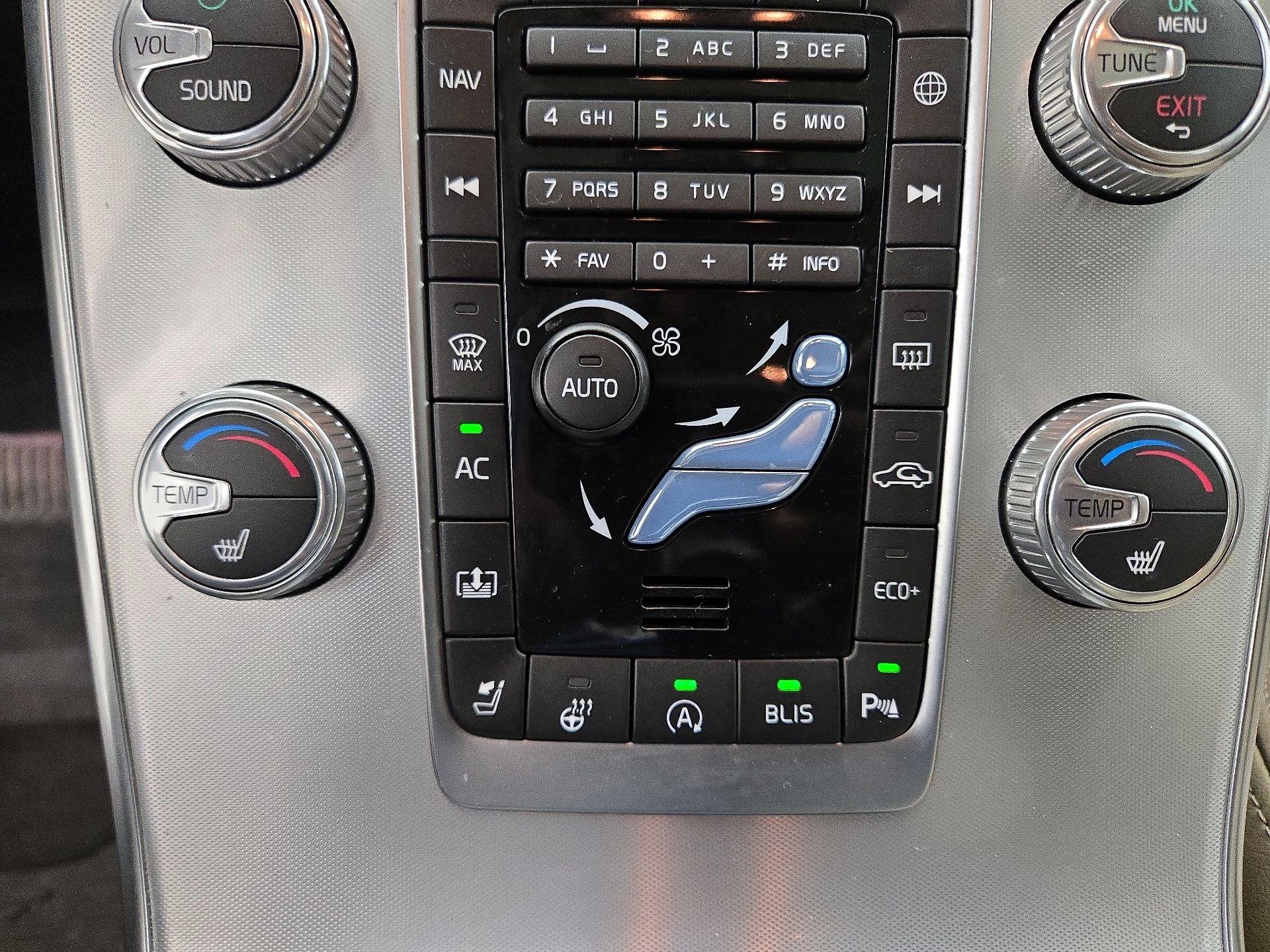 Thumbnail: 2018 Volvo S60 - 16
