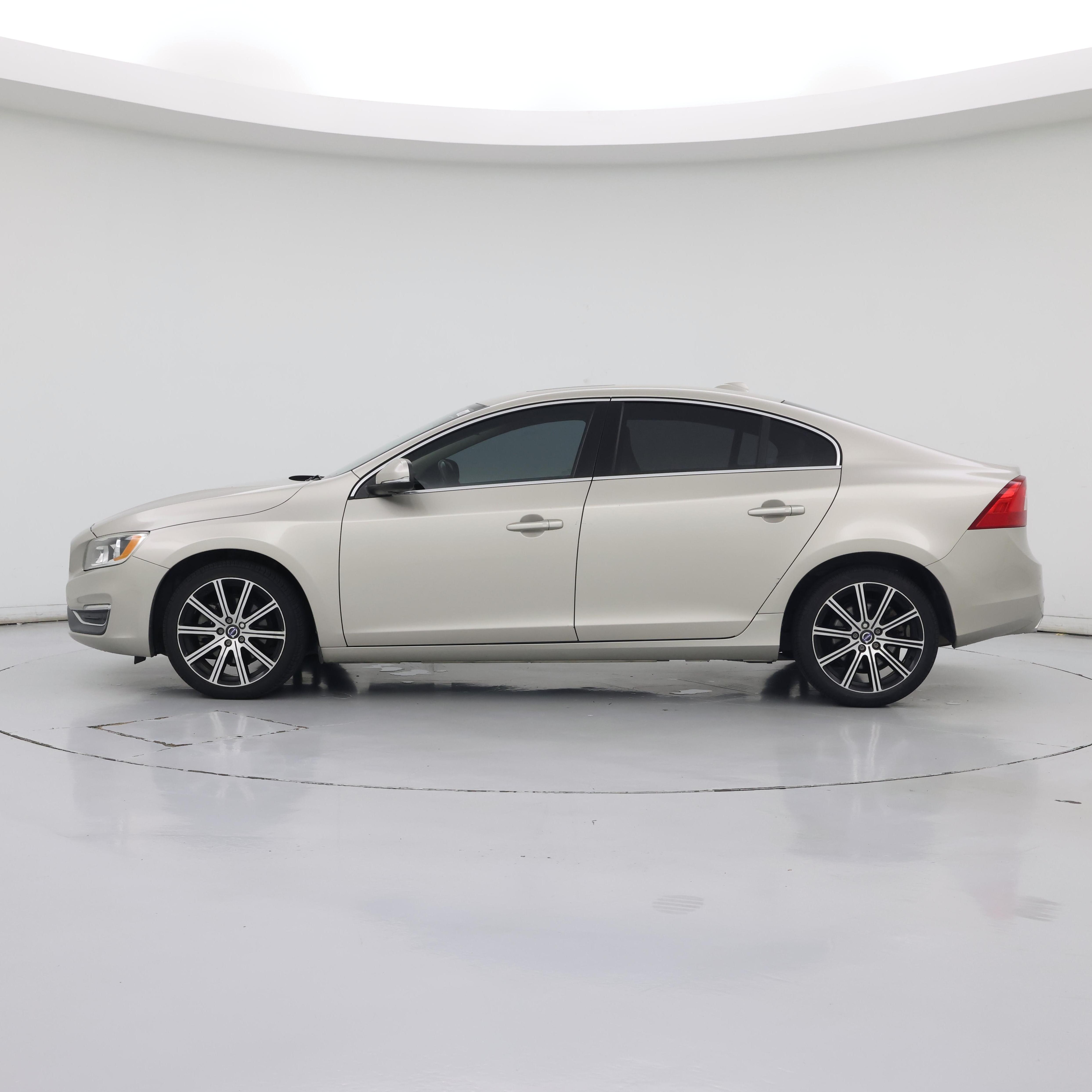Thumbnail: 2018 Volvo S60 - 3