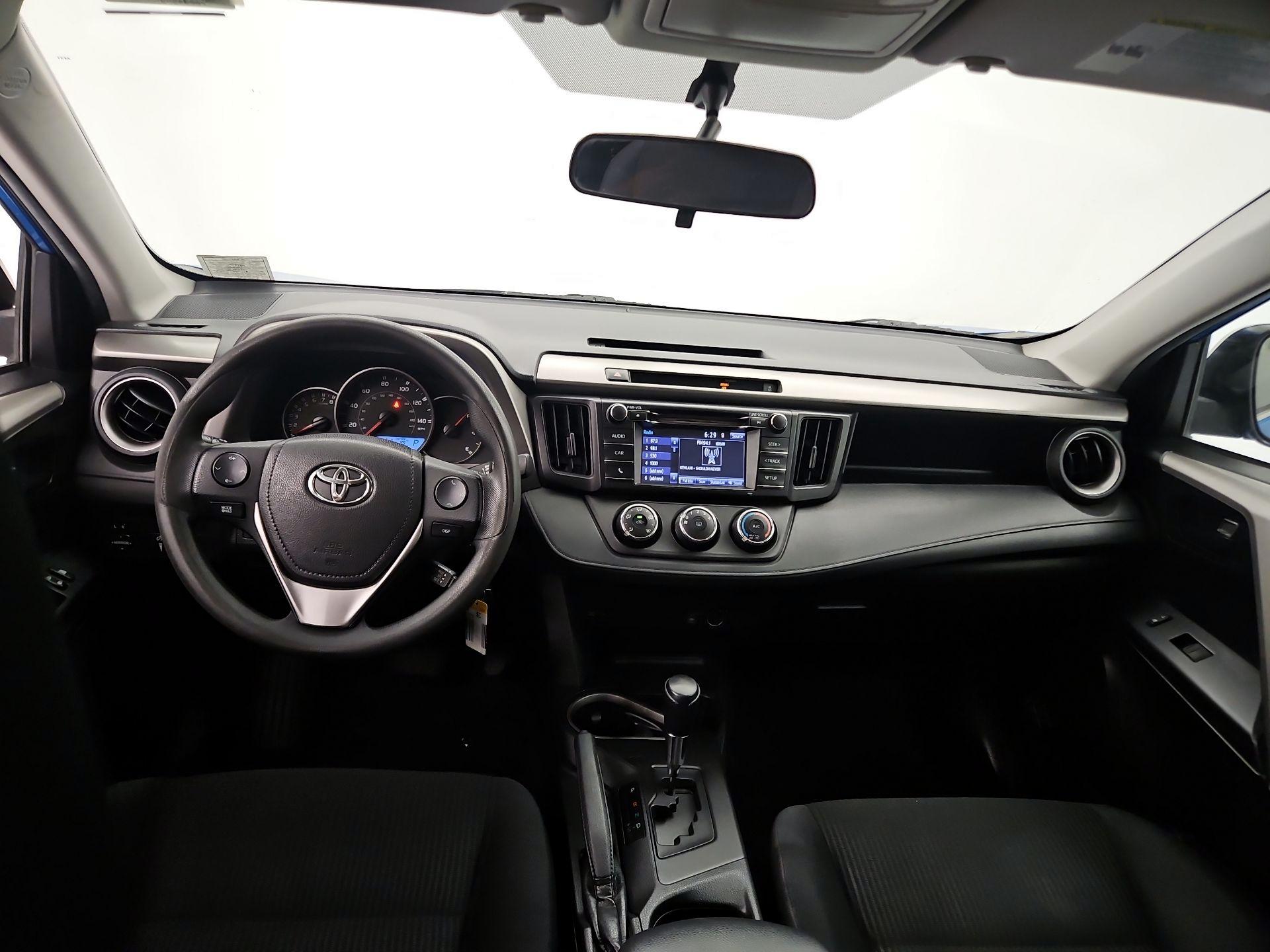 Thumbnail: 2016 Toyota RAV4 - 9