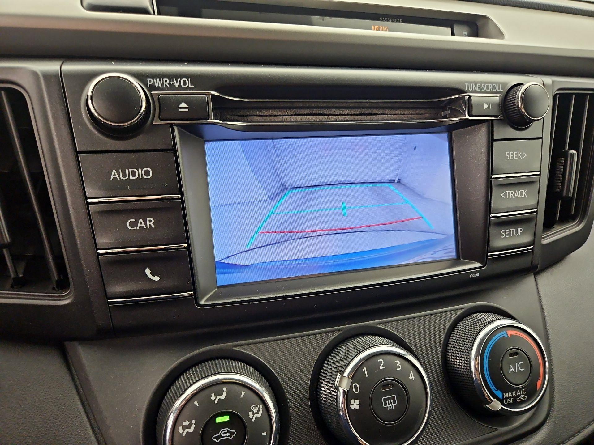 Thumbnail: 2016 Toyota RAV4 - 14