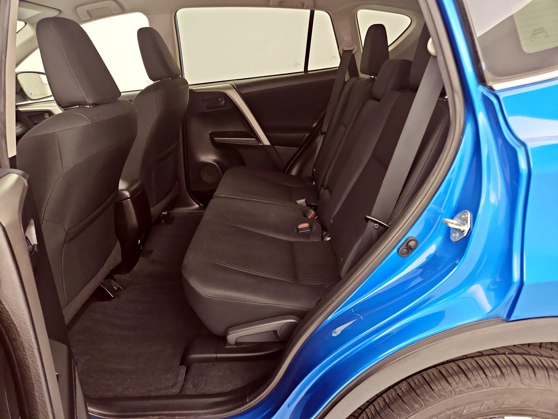 Thumbnail: 2016 Toyota RAV4 - 19
