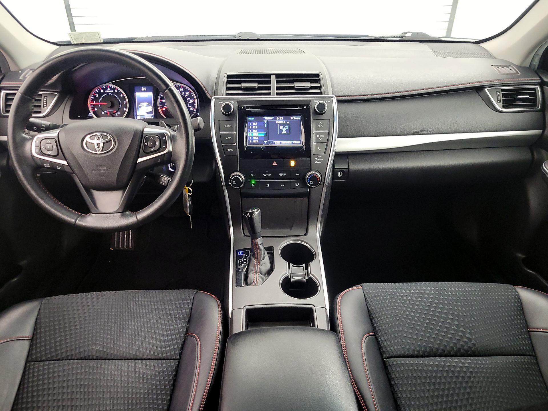 Thumbnail: 2015 Toyota Camry - 9