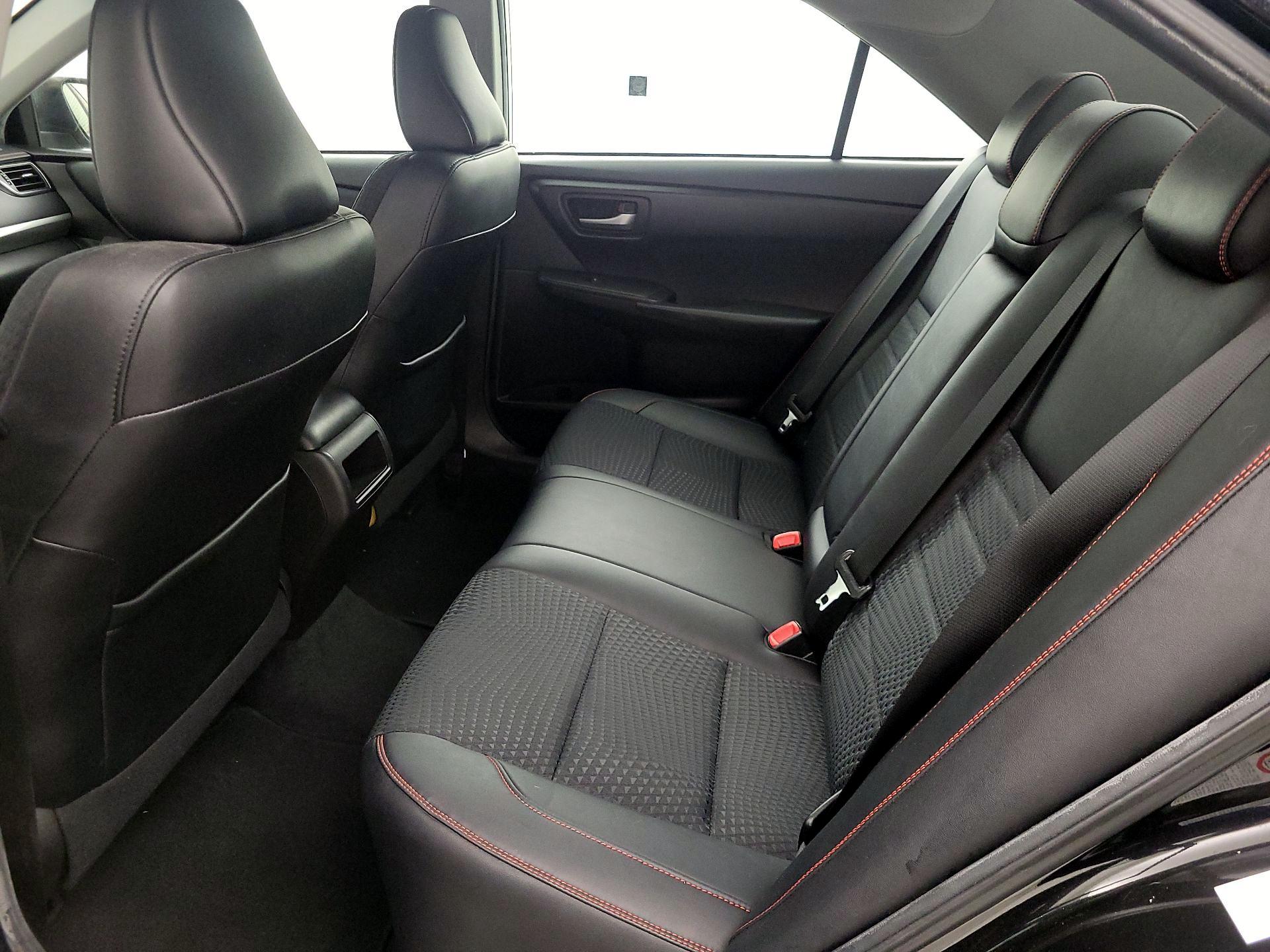 Thumbnail: 2015 Toyota Camry - 19