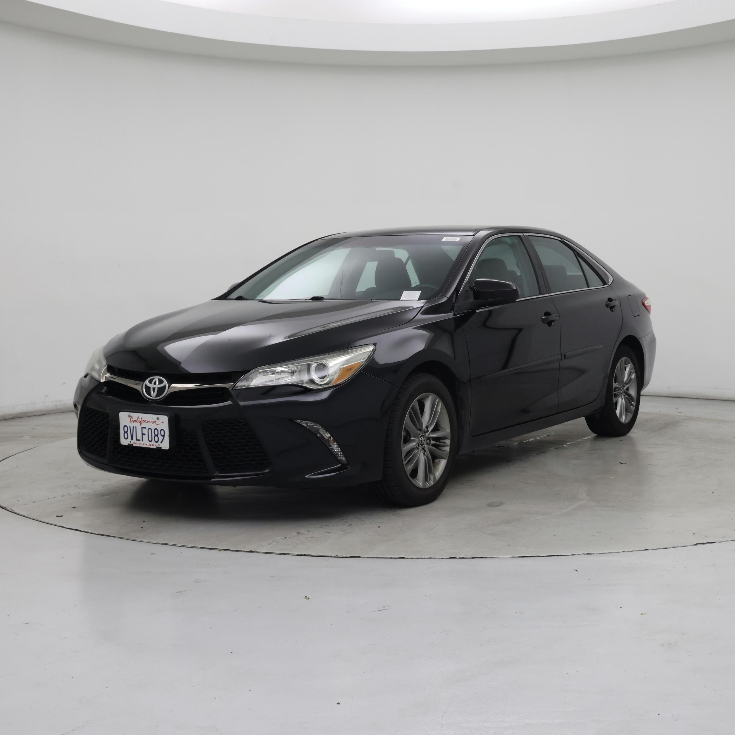 Thumbnail: 2015 Toyota Camry - 4