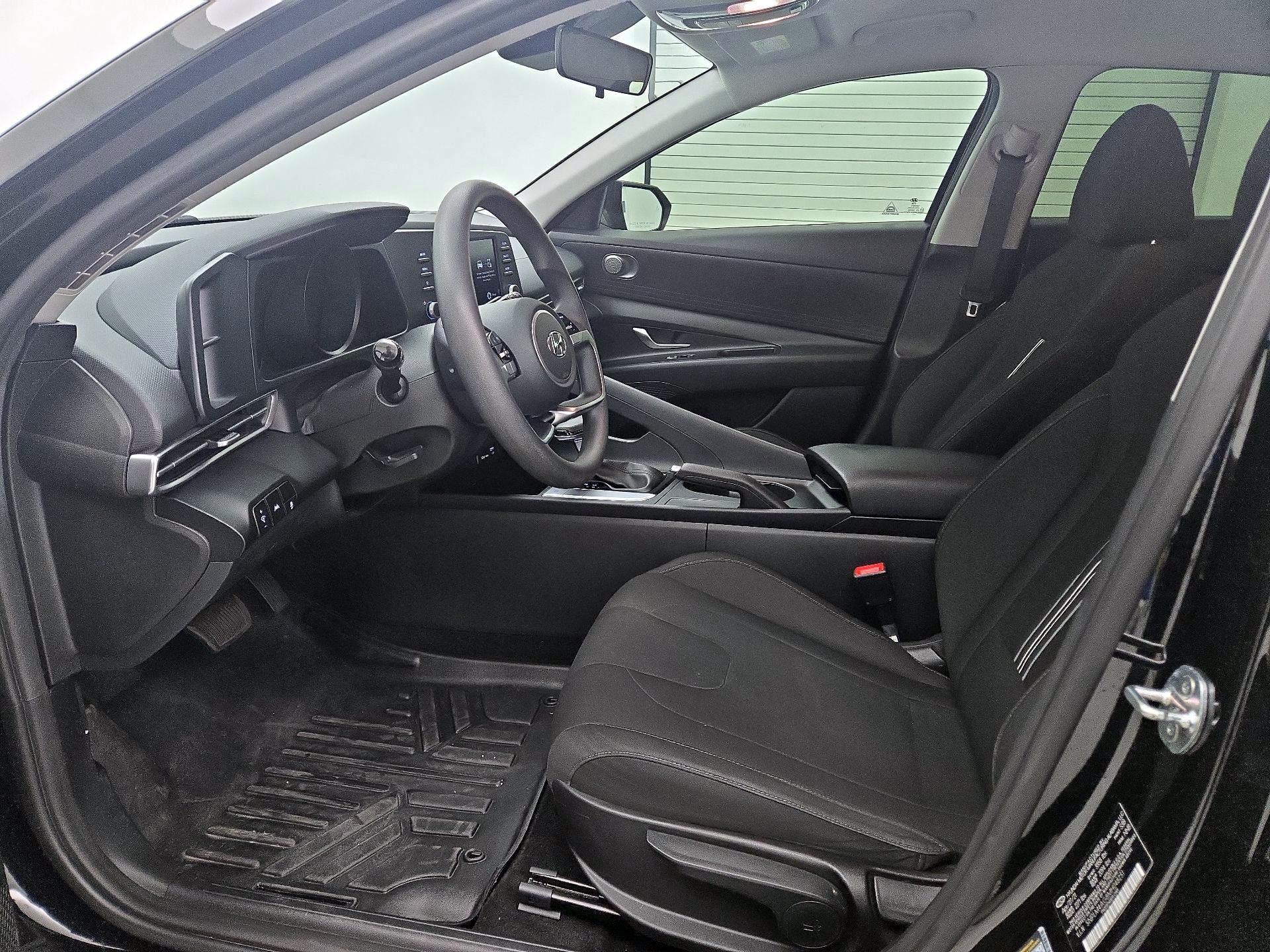 Thumbnail: 2021 Hyundai Elantra - 11