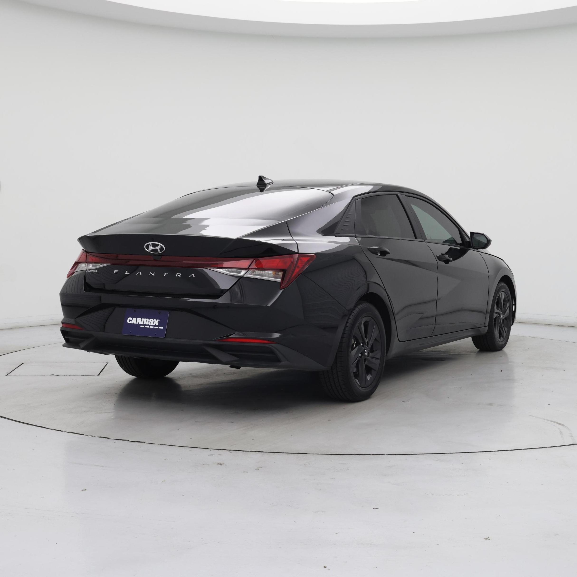Thumbnail: 2021 Hyundai Elantra - 8
